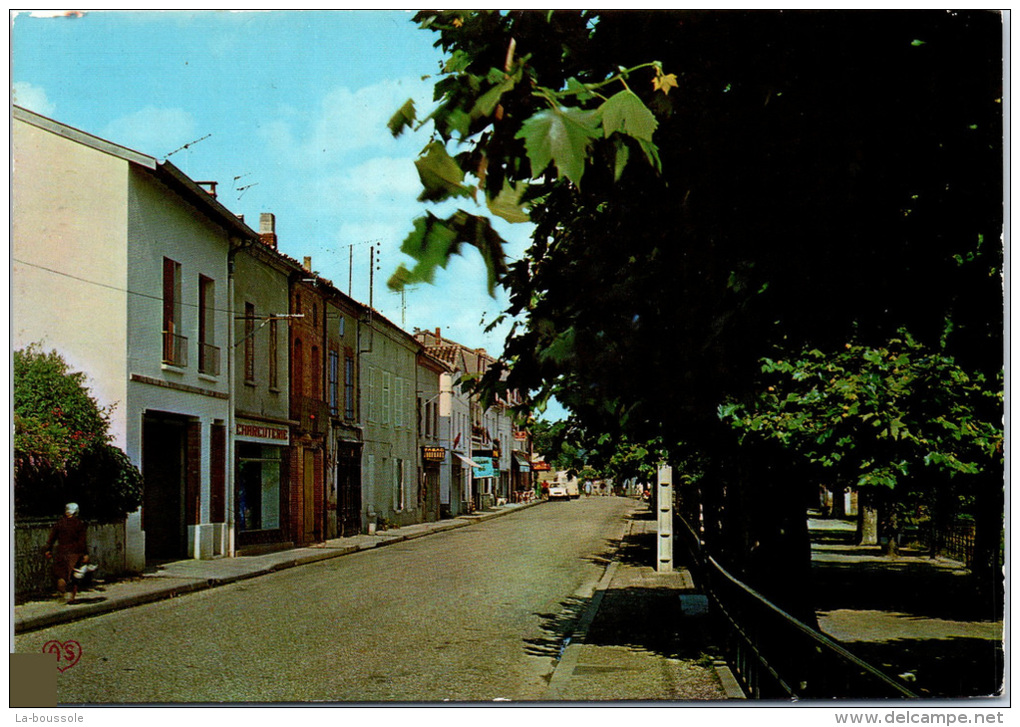 82 MOLIERES - la promenade -----