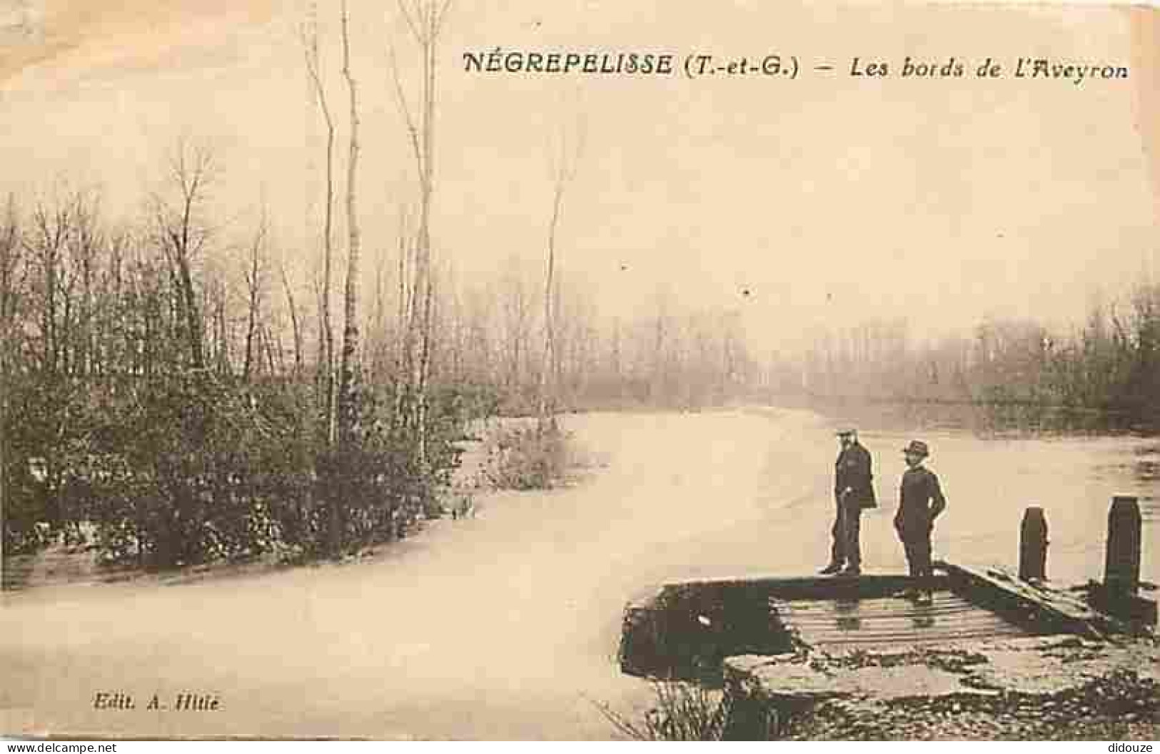 82 - Nègrepelisse - Les bords de L'Aveyron - Animée - Etat mauvais - CPA - Voir Scans Recto-Verso