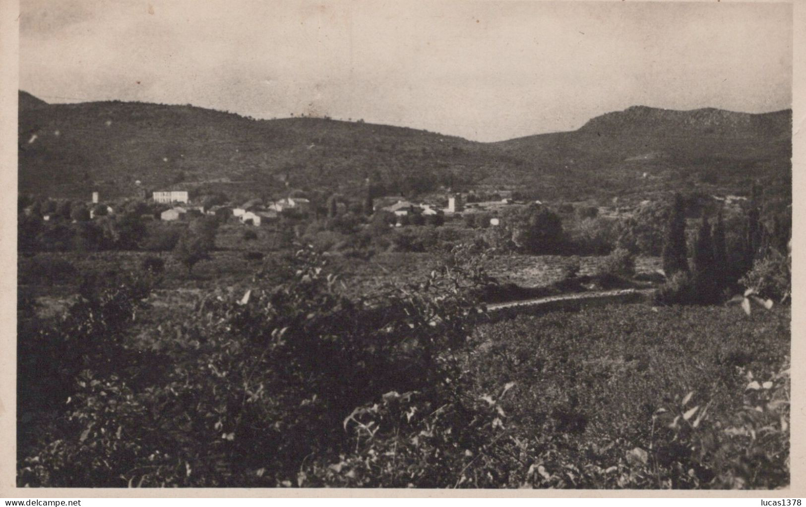 83 / BESSE SUR ISSOLE / VUE GENERALE