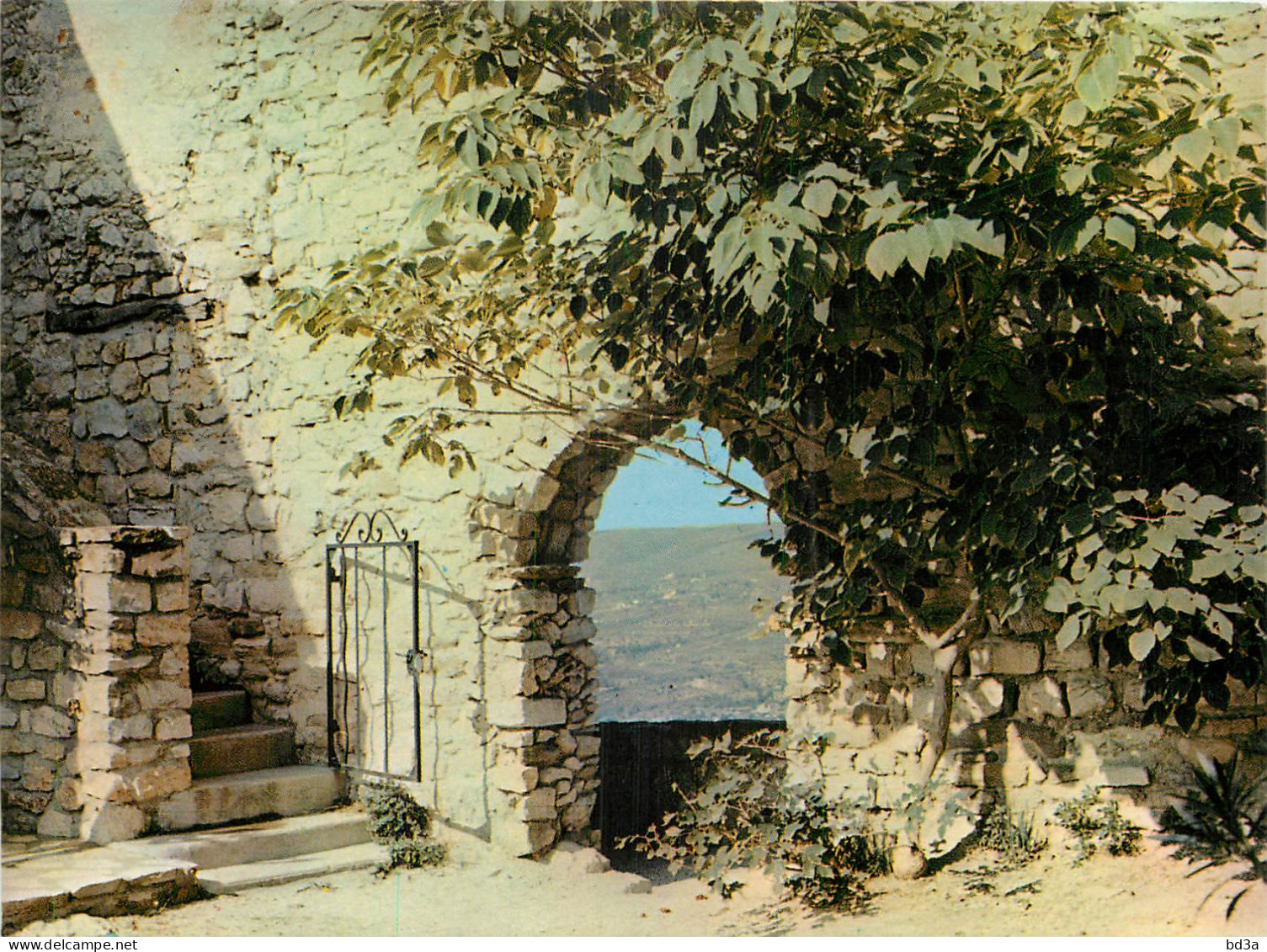 83 LE CASTELLET