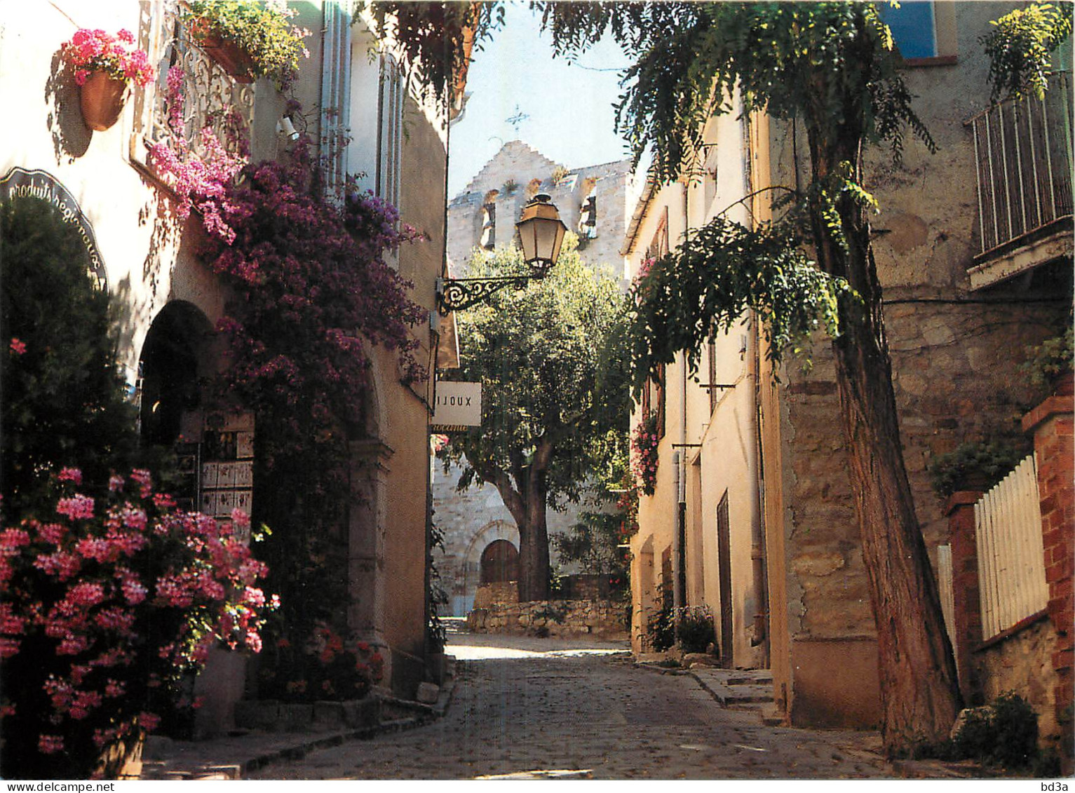 83 - LE CASTELLET