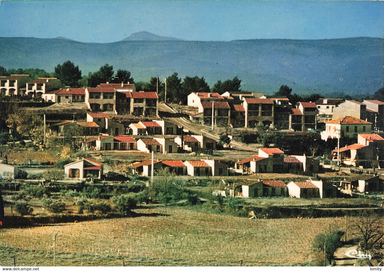 83 Lorgues le hameau de provence CPM cachet Lorgues 1986