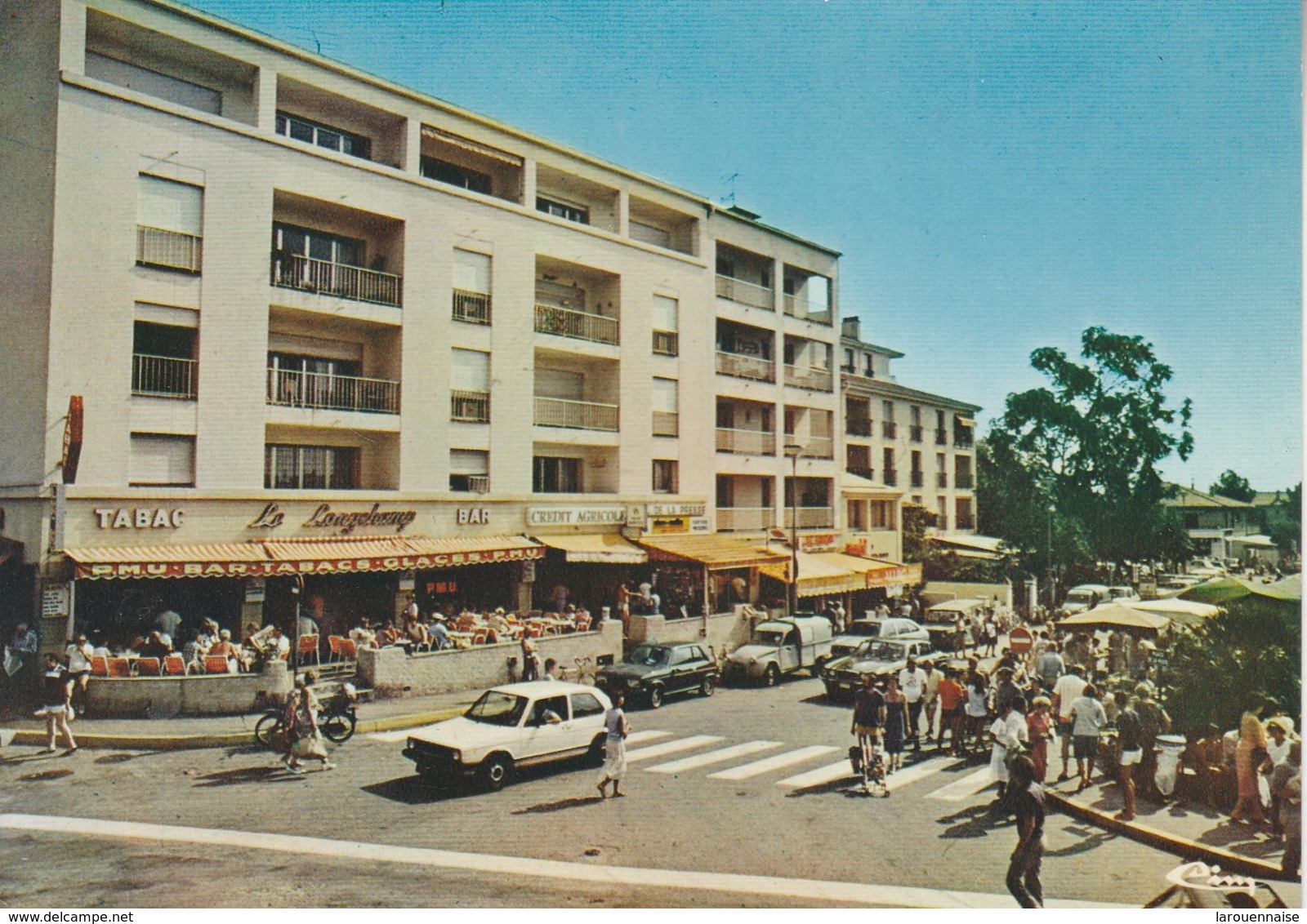 83 - SAINT AYGULF - Le marché