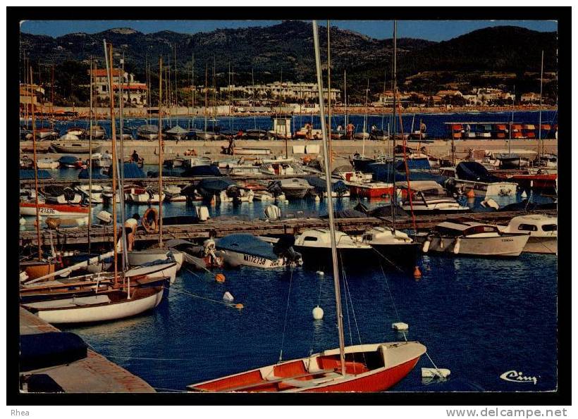 83 Saint-Cyr-sur-Mer port D83D C83112C RH079700