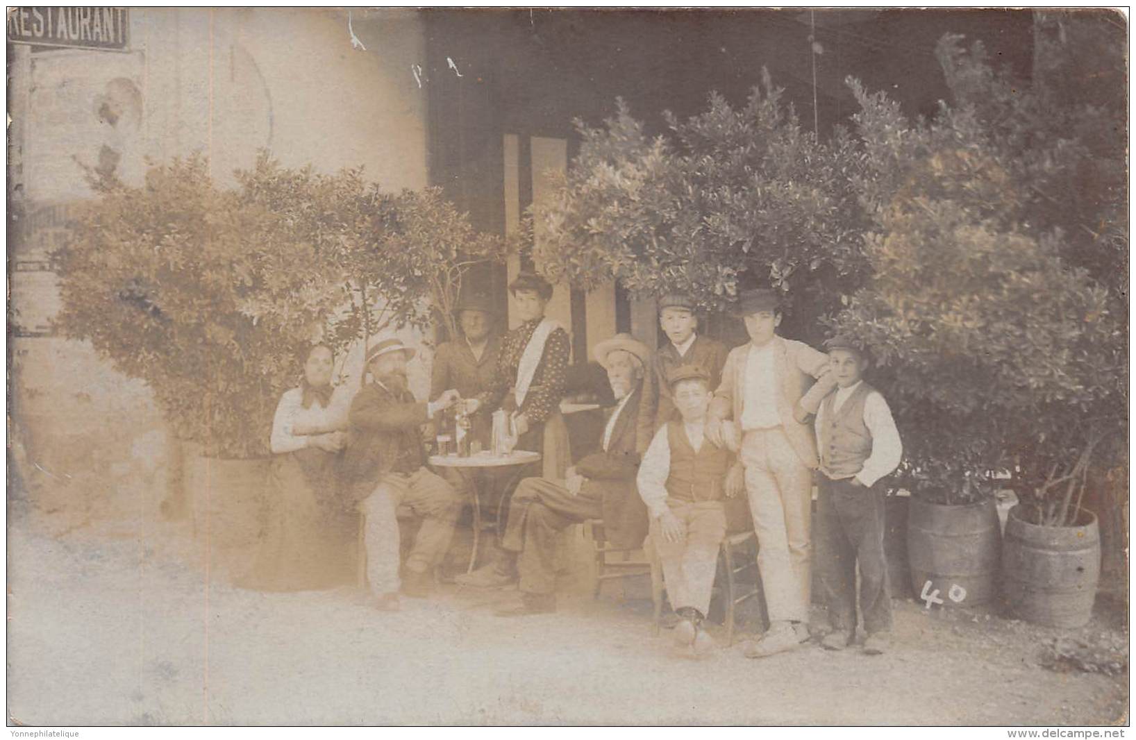83 - VAR / Tavernes - Carte photo - Terrasse Café - Beau cliché animé