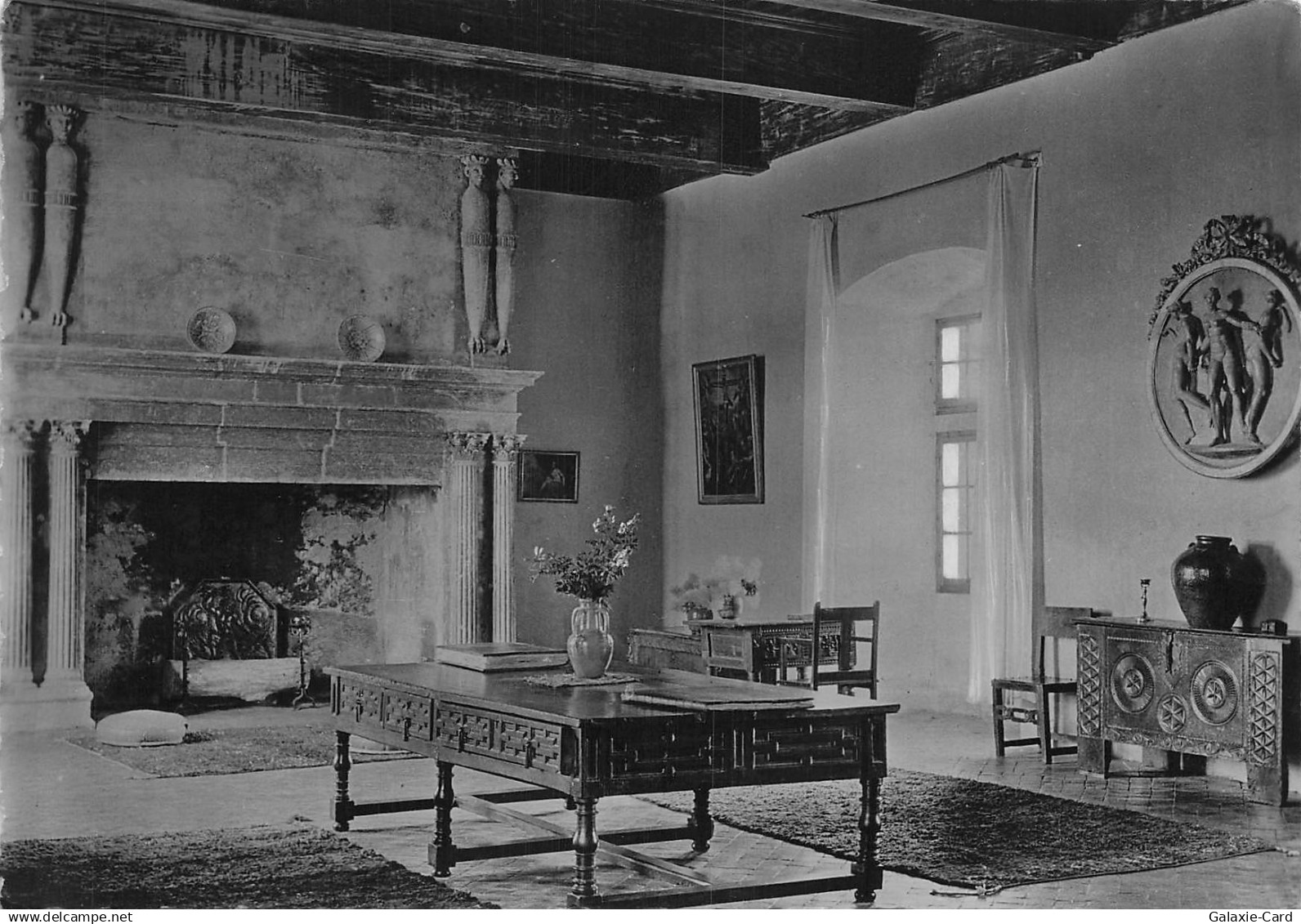 84 LOURMARIN CHATEAU DE LOURMARIN