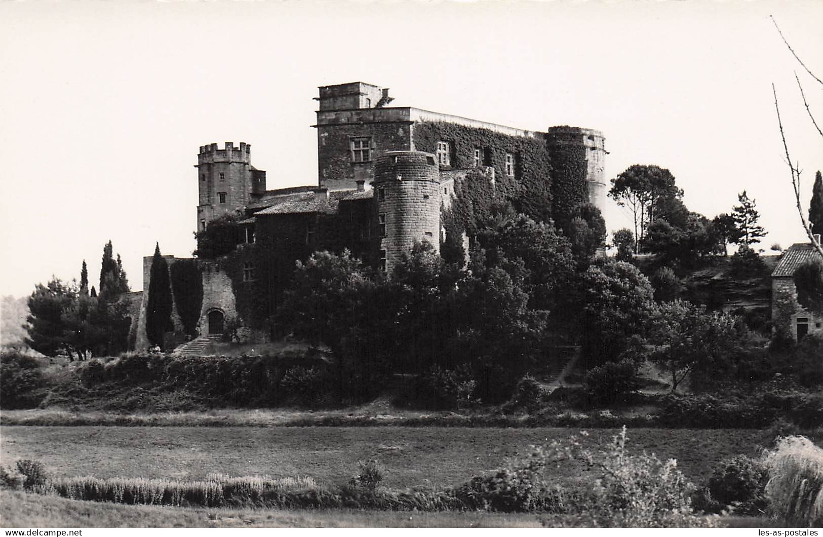 84 LOURMARIN CHATEAU DE LOURMARIN