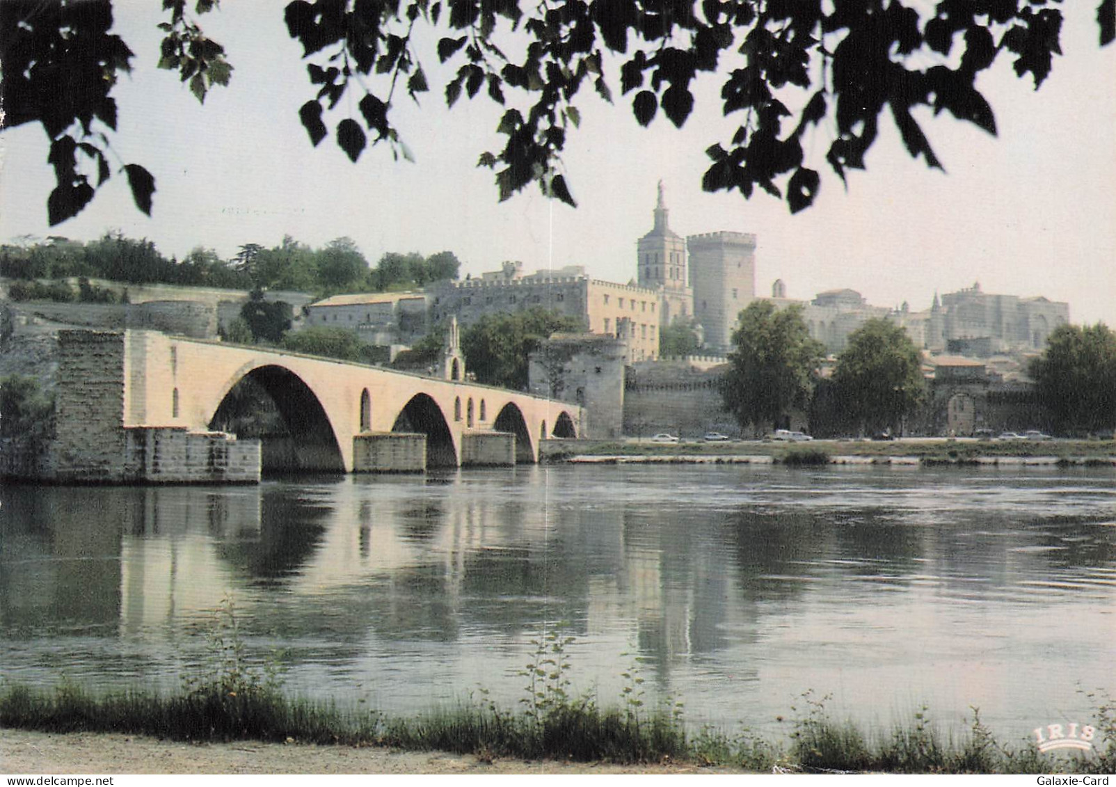 84 MORIERES LES AVIGNON LA CITE PAPALE
