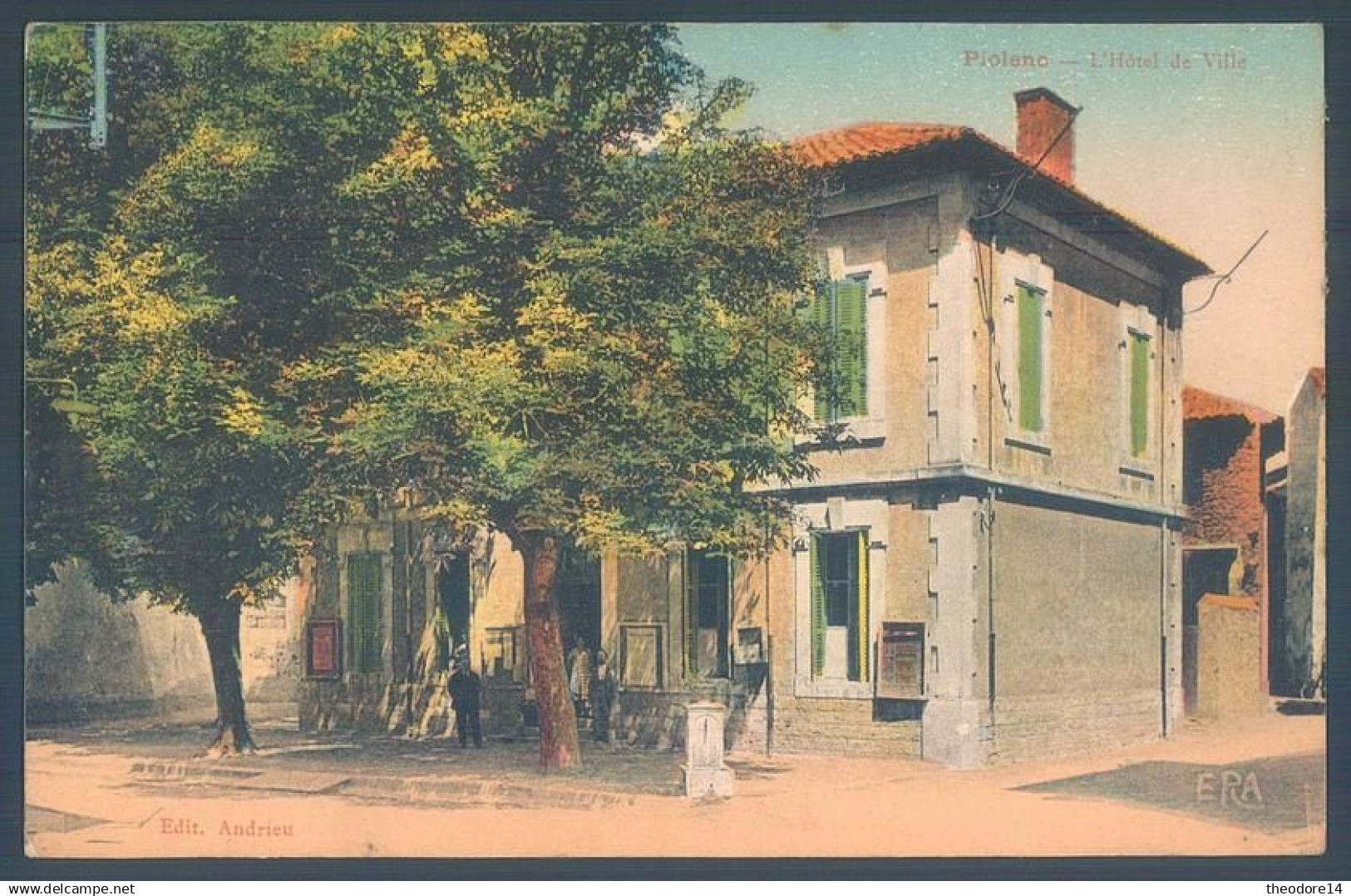 84 PIOLENC L'Hotel de Ville