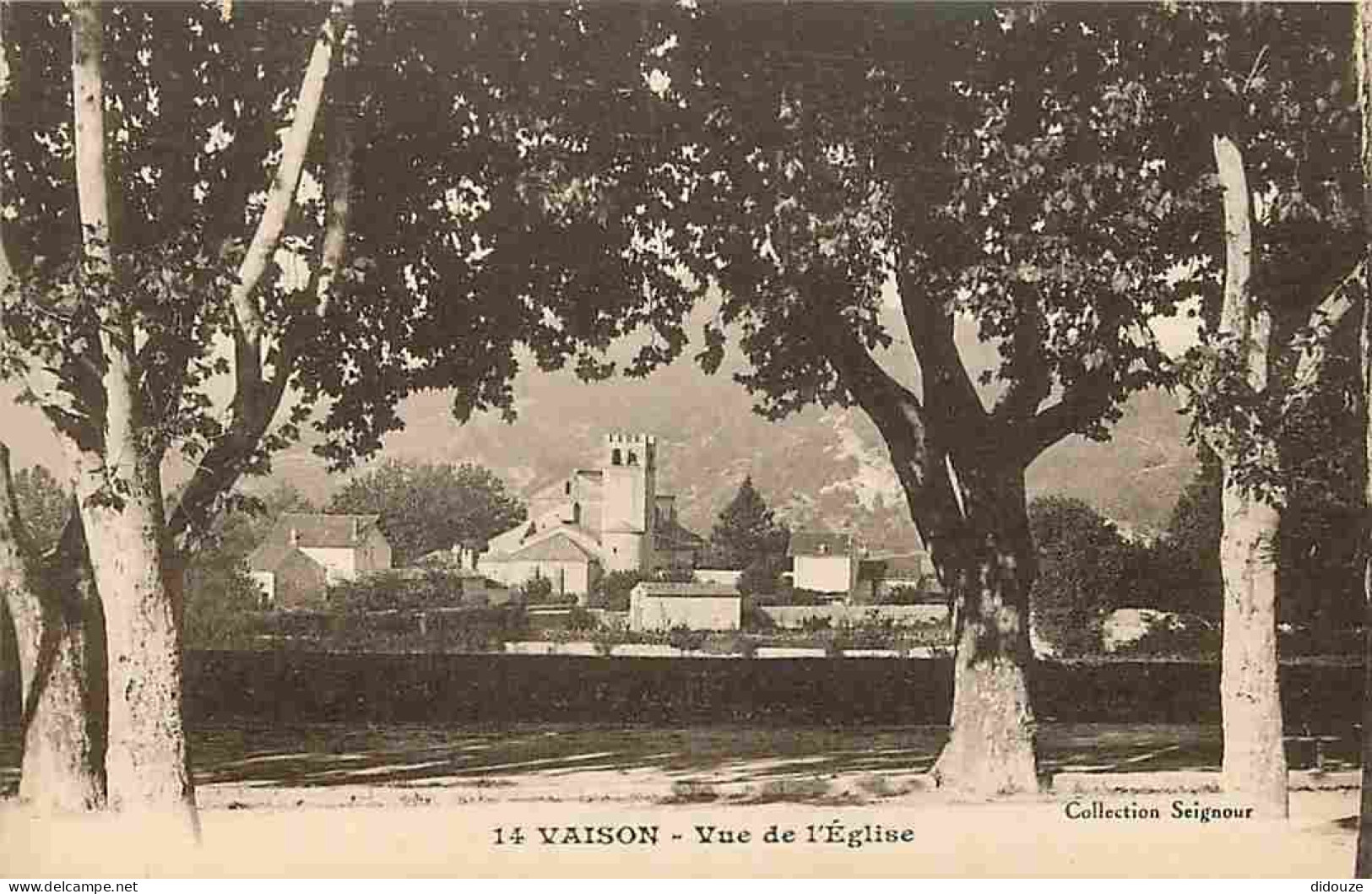 84 - Vaison la Romaine - Vue de l'Église - CPA - Voir Scans Recto-Verso