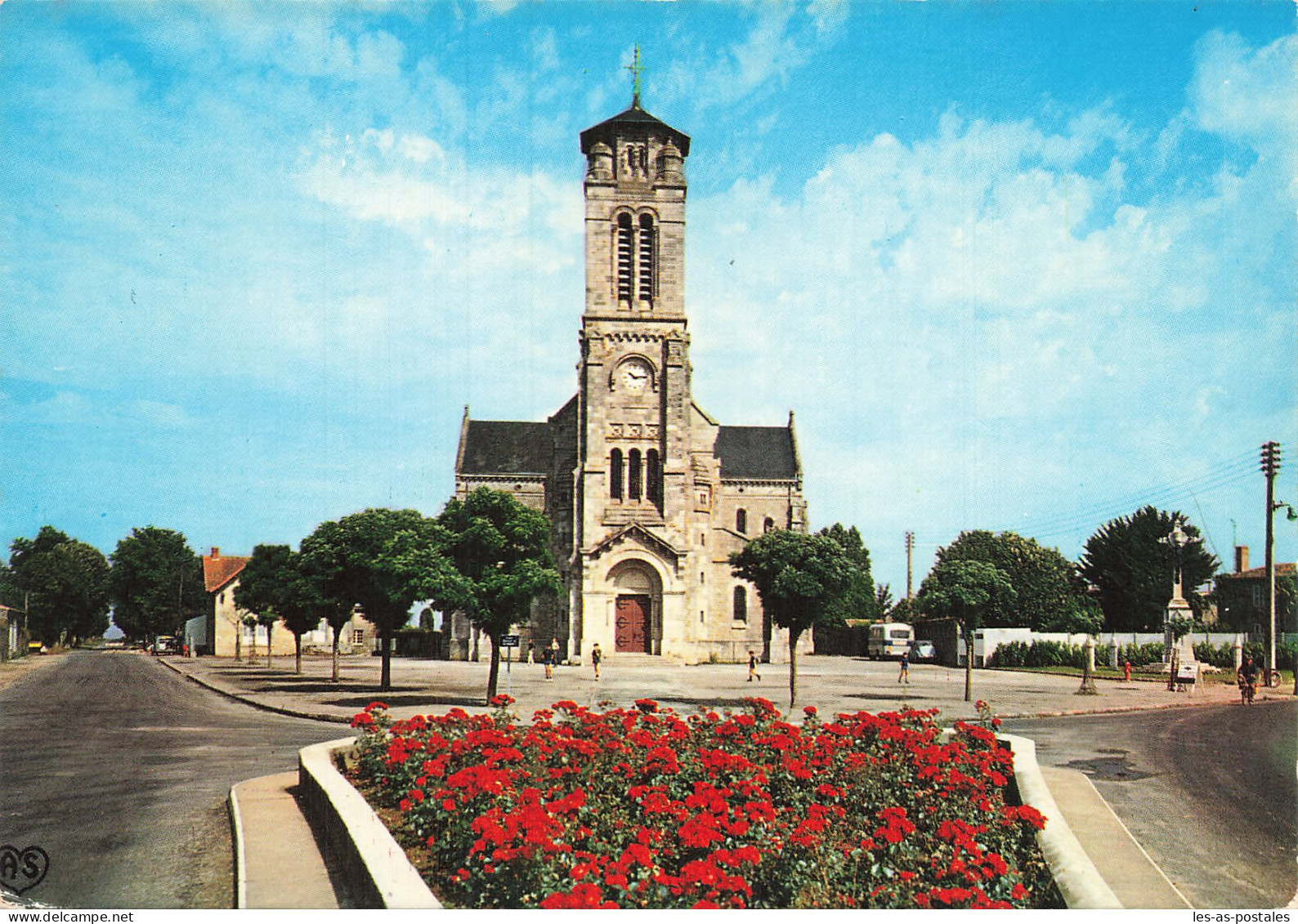 85 LES LUCS SUR BOULOGNE PLACE MERCIER