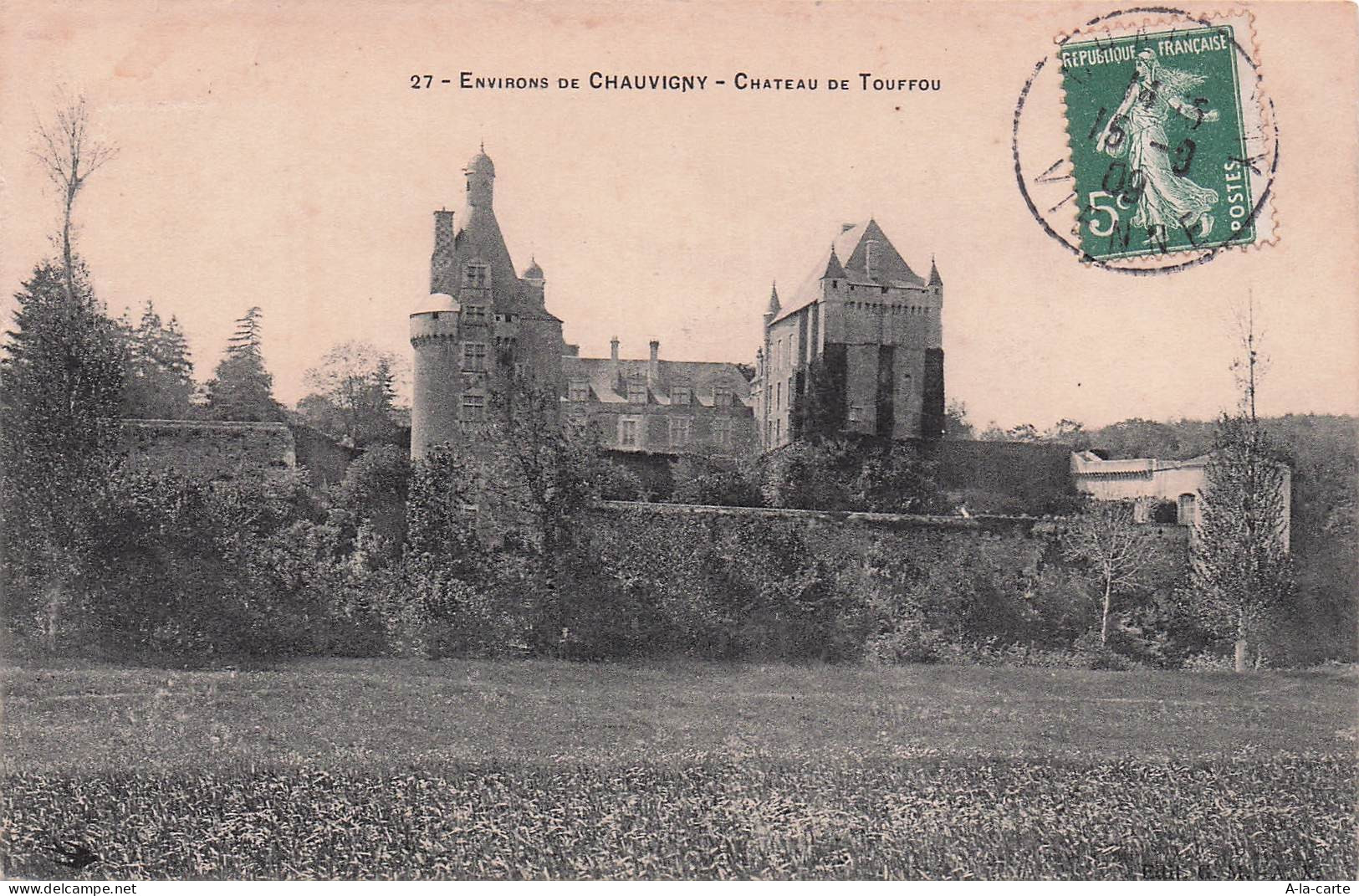 86 CHAUVIGNY CHATEAU DE TOUFFOU