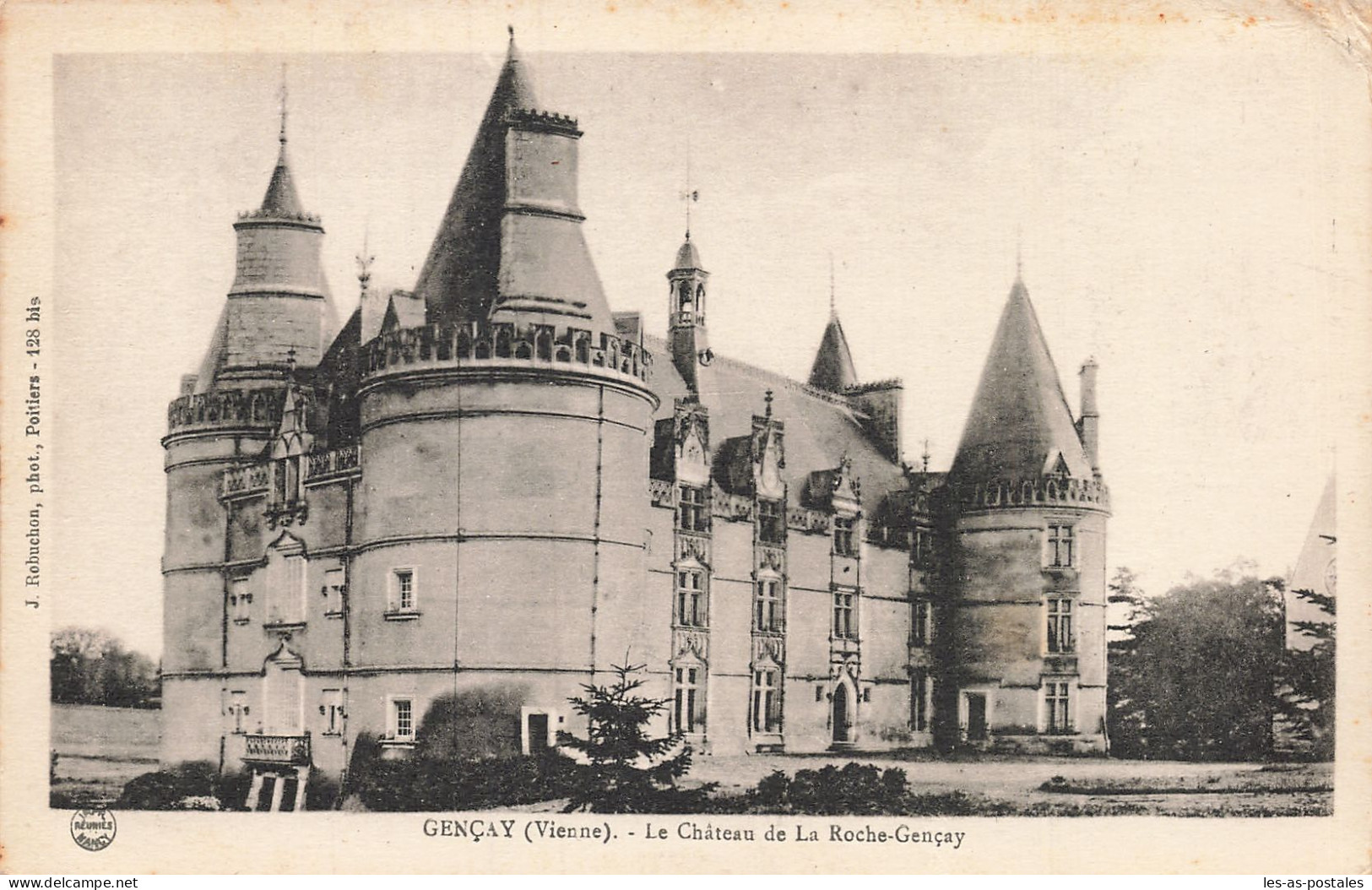 86 GENCAY LE CHATEAU DE LA ROCHE GENCAY