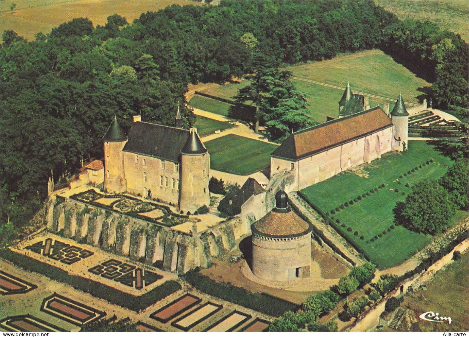 86 SAINT GEORGES LES BAILLARGEAUX CHATEAU DE VAYRES