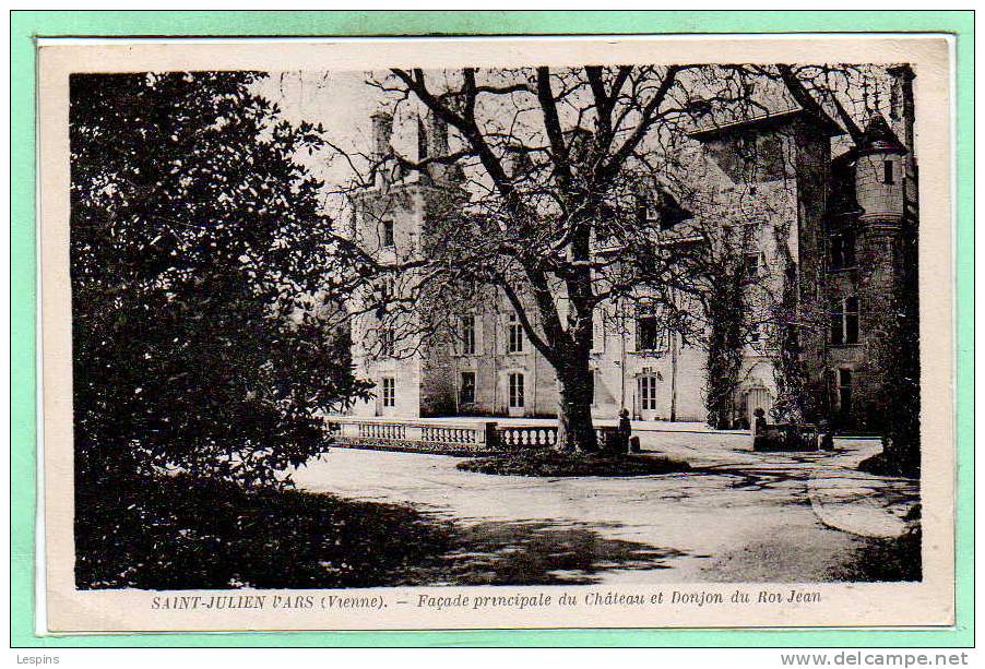 86 - SAINT JULIEN L'ARS -- Façade Principale.....