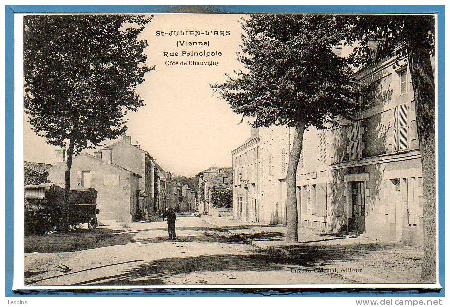 86 - SAINT JULIEN L'ARS  --  Rue principale