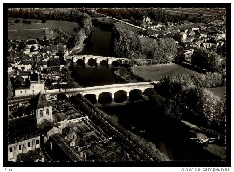 86 Saint-Savin vue aerienne D86D K86246K C86246C RH074442