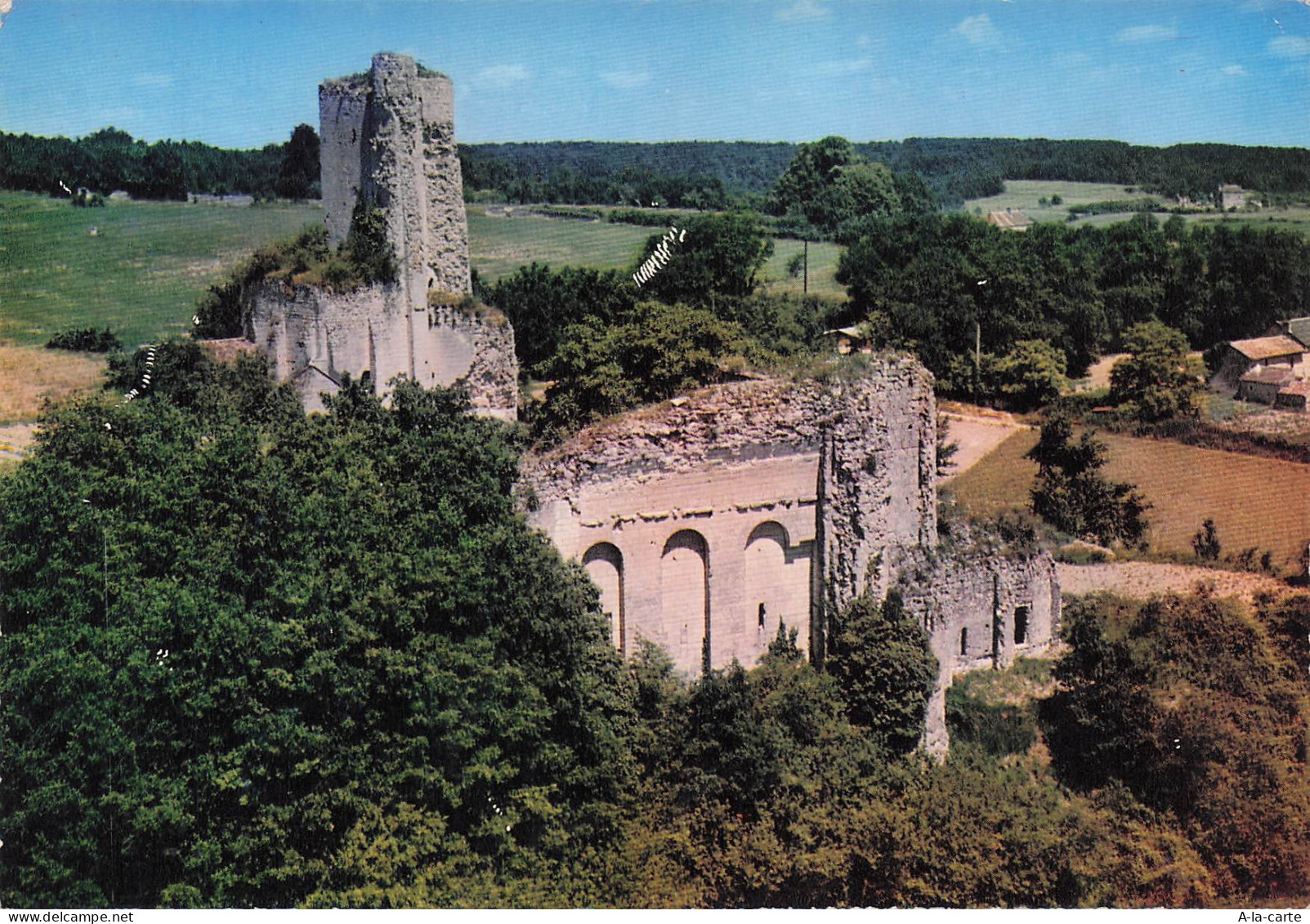 86 SCORBE CLAIRVAUX LES RUINES DE LA CHAPELLE DU HAUT CLAIRVAUX