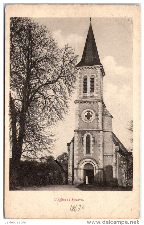 86 SMARVES - l'église