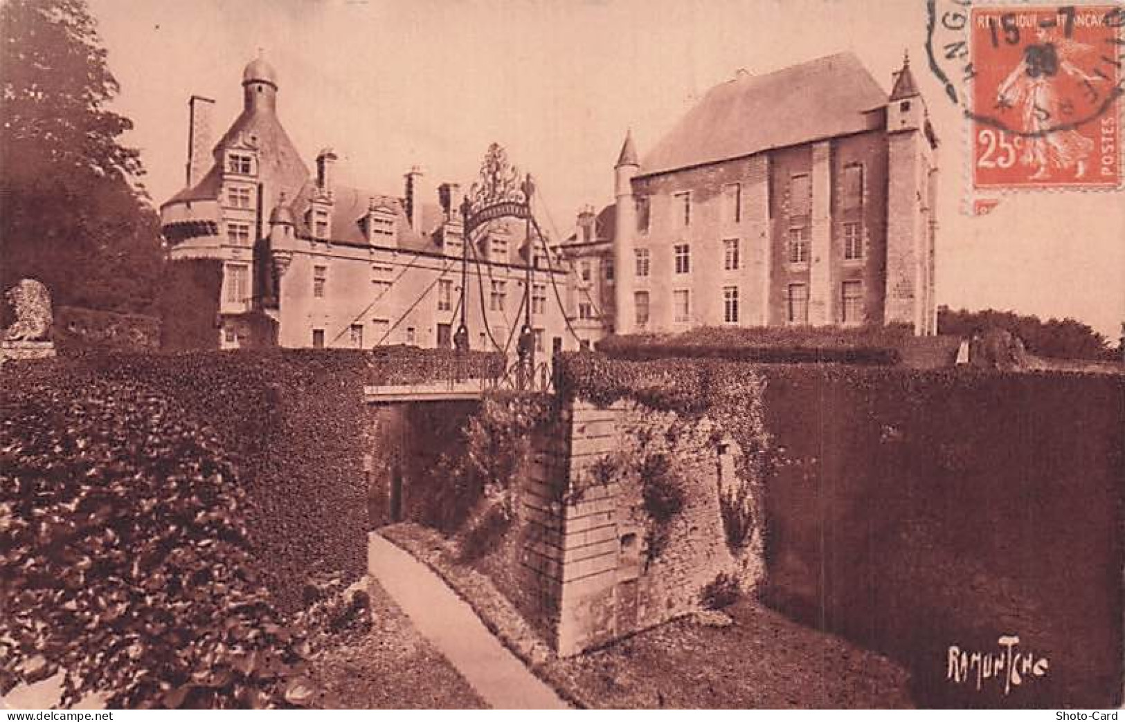 86 TOUFFOU CHATEAU DE TOUFFOU