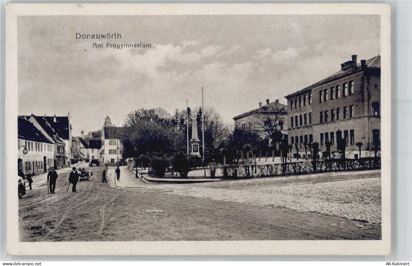 86609 W8850 Donauwörth - Gymnasium , Kriegerdenkmal - 51143859