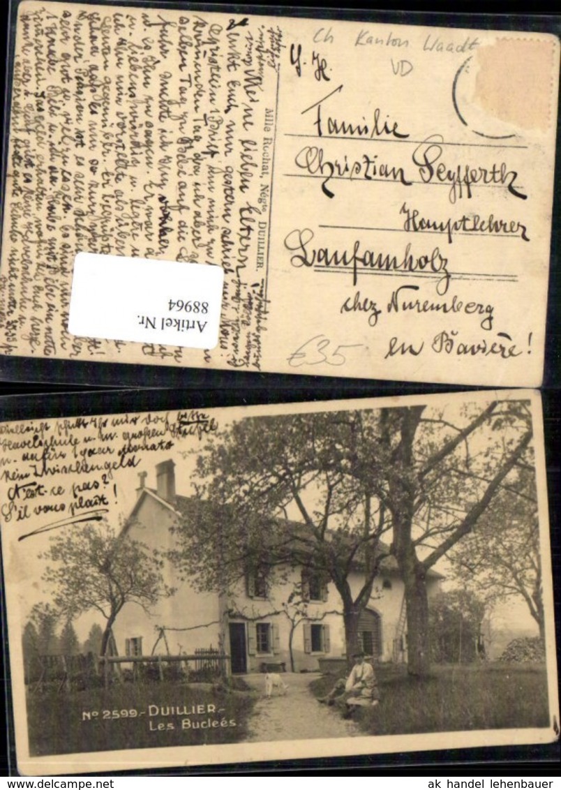 88964,Duillier Les Buclees Mann vor Haus Kt Waadt