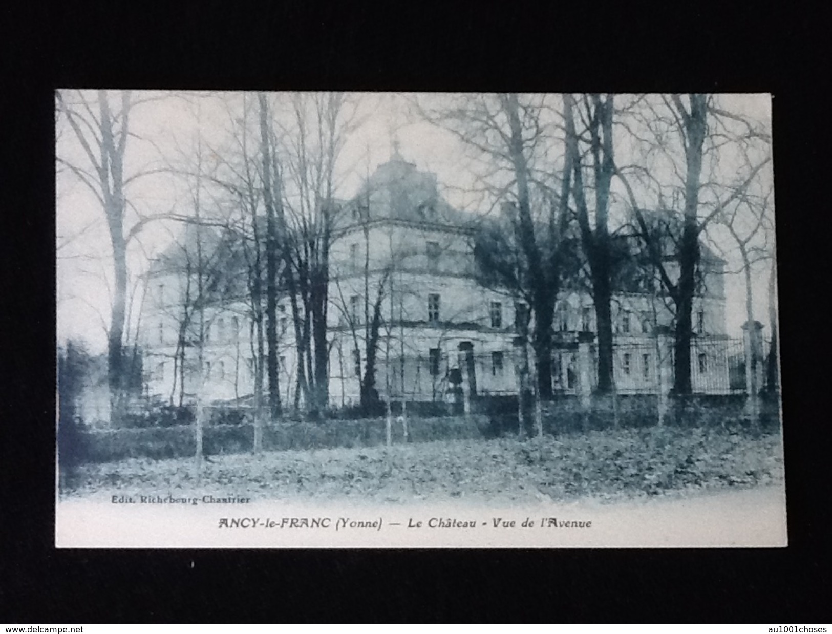 89  Ancy-le-Franc Le château- Vue de l' Avenue