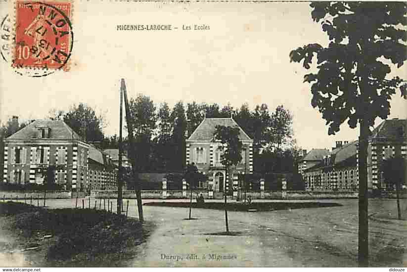 89 - Migennes-Laroche - Les Ecoles - Animée - CPA - Voir Scans Recto-Verso