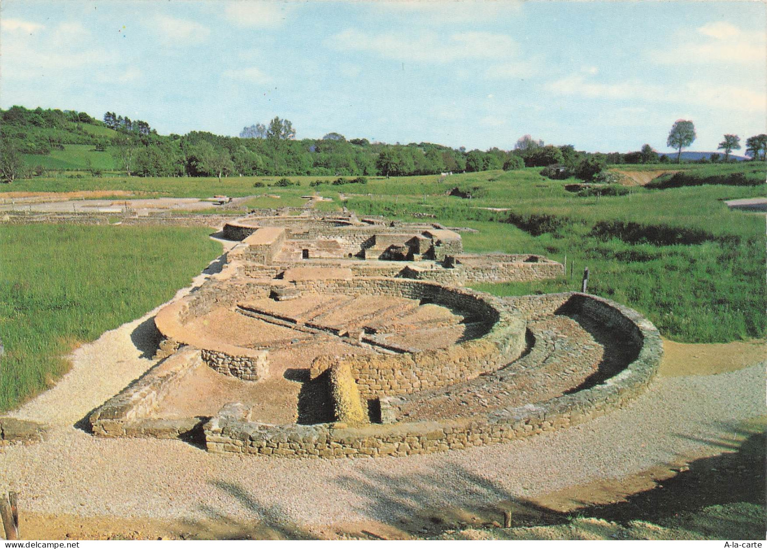 89 ST PERE SOUS VEZELAY LES FONTAINES SALEES