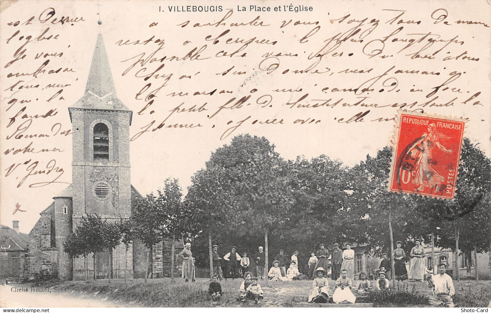 89 VILLEBOUGIS LA PLACE DE L EGLISE