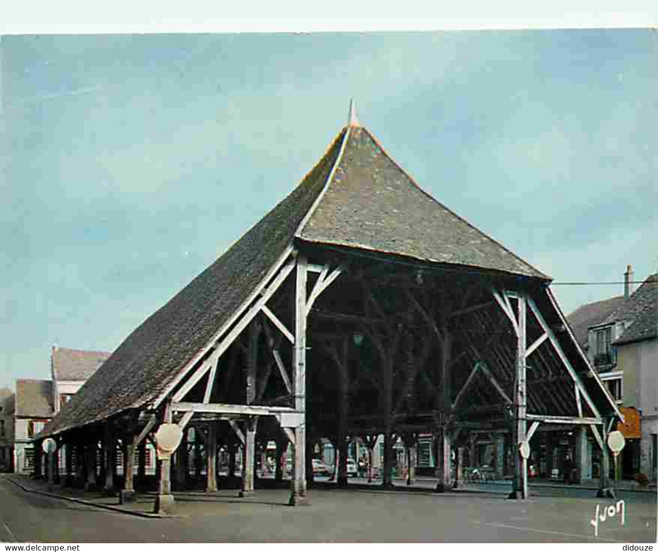 91 - Milly la Foret - Les Halles - CPM - Voir Scans Recto-Verso