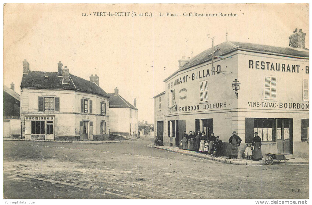 91 - VERT le PETIT - place - restaurant Bourdon