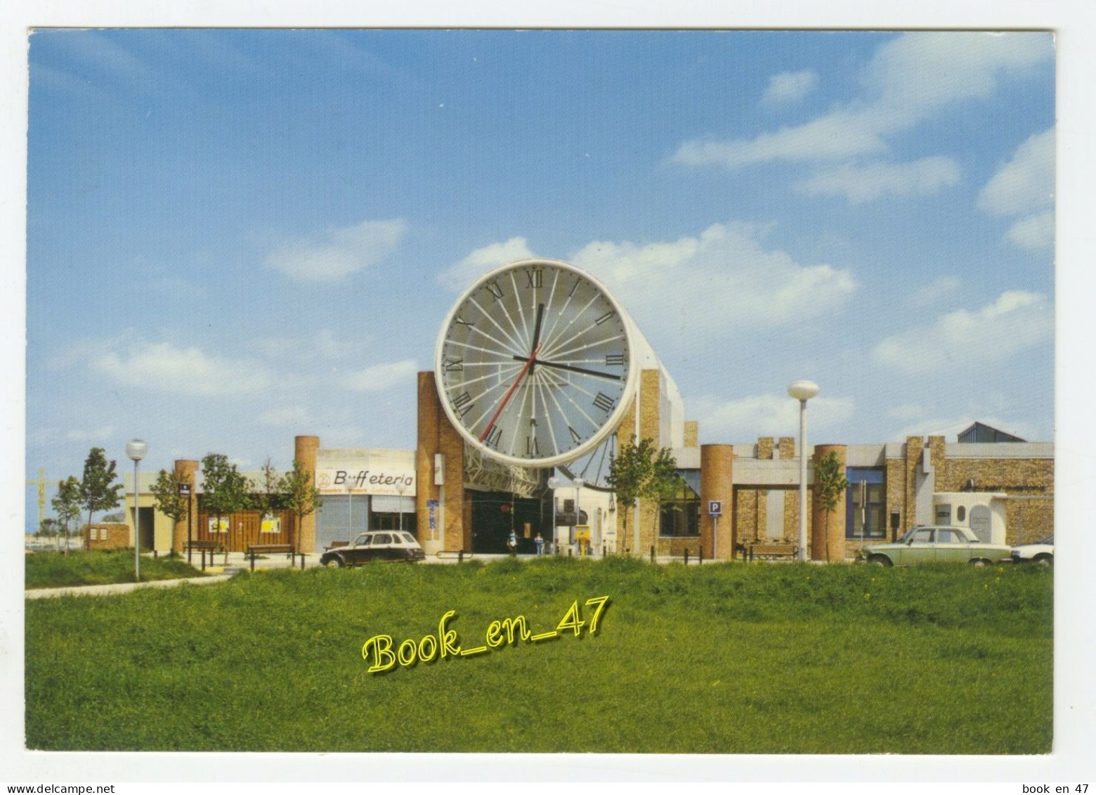 {91381} 95 Val d' Oise Cergy Pontoise , Quartier Cergy Saint Christophe , Gare de Cergy Saint Christophe , Horloge