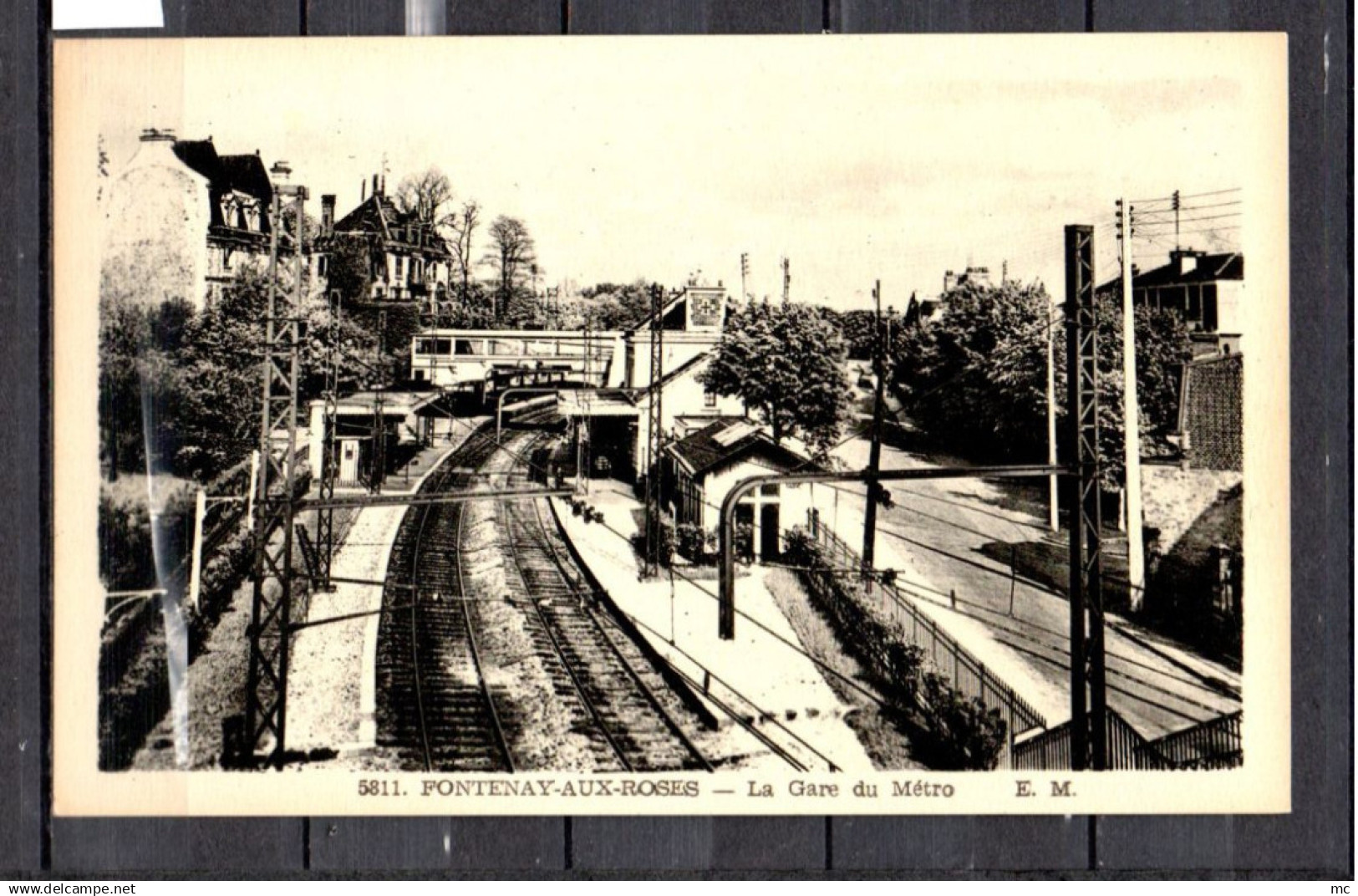 92 - Fontenay aux Roses - La Gare du métro