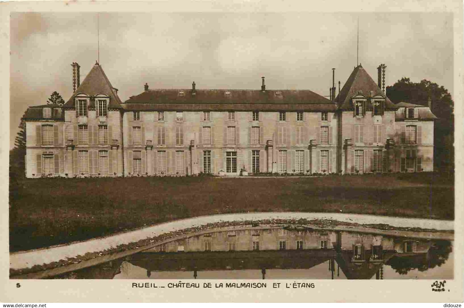 92 - Rueil Malmaison - Le Chateau - CPA - Voir Scans Recto-Verso