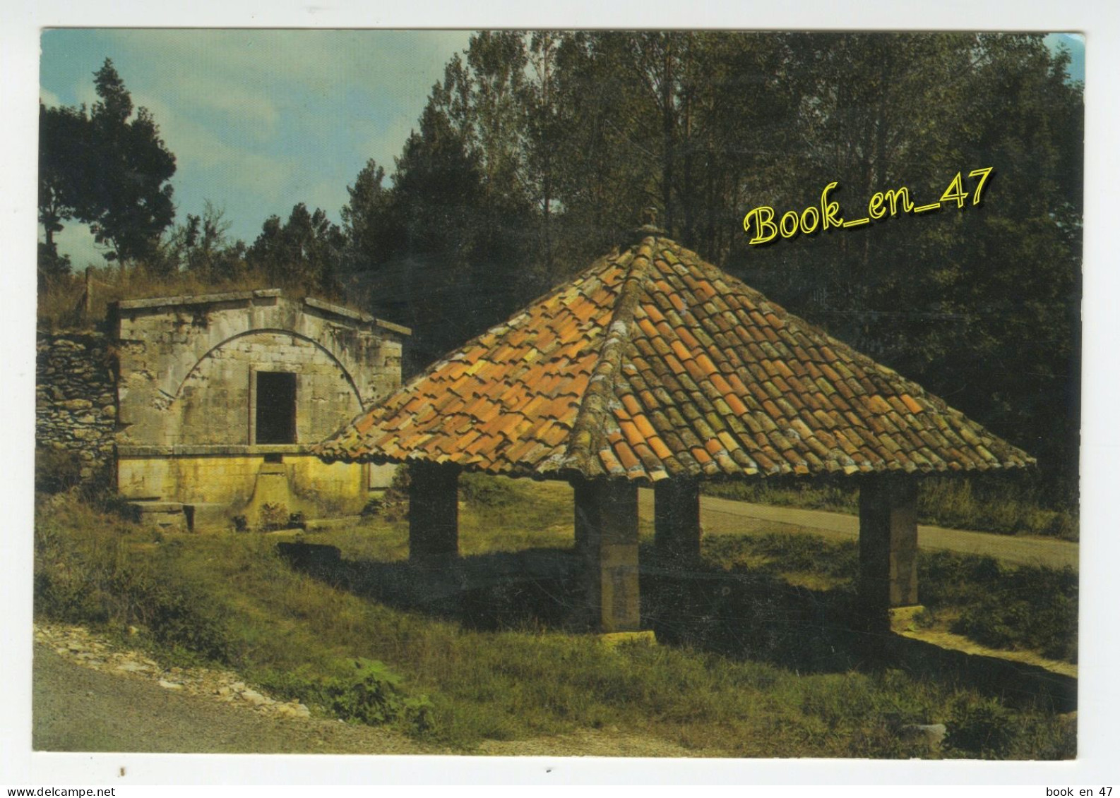 {92059} 46 Lot Environs  de Gramat , Fontaine de Comande