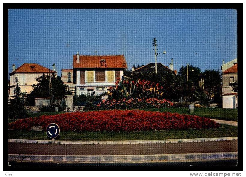 93 Neuilly-Plaisance rond point D93D K93049K C93049C RH089382