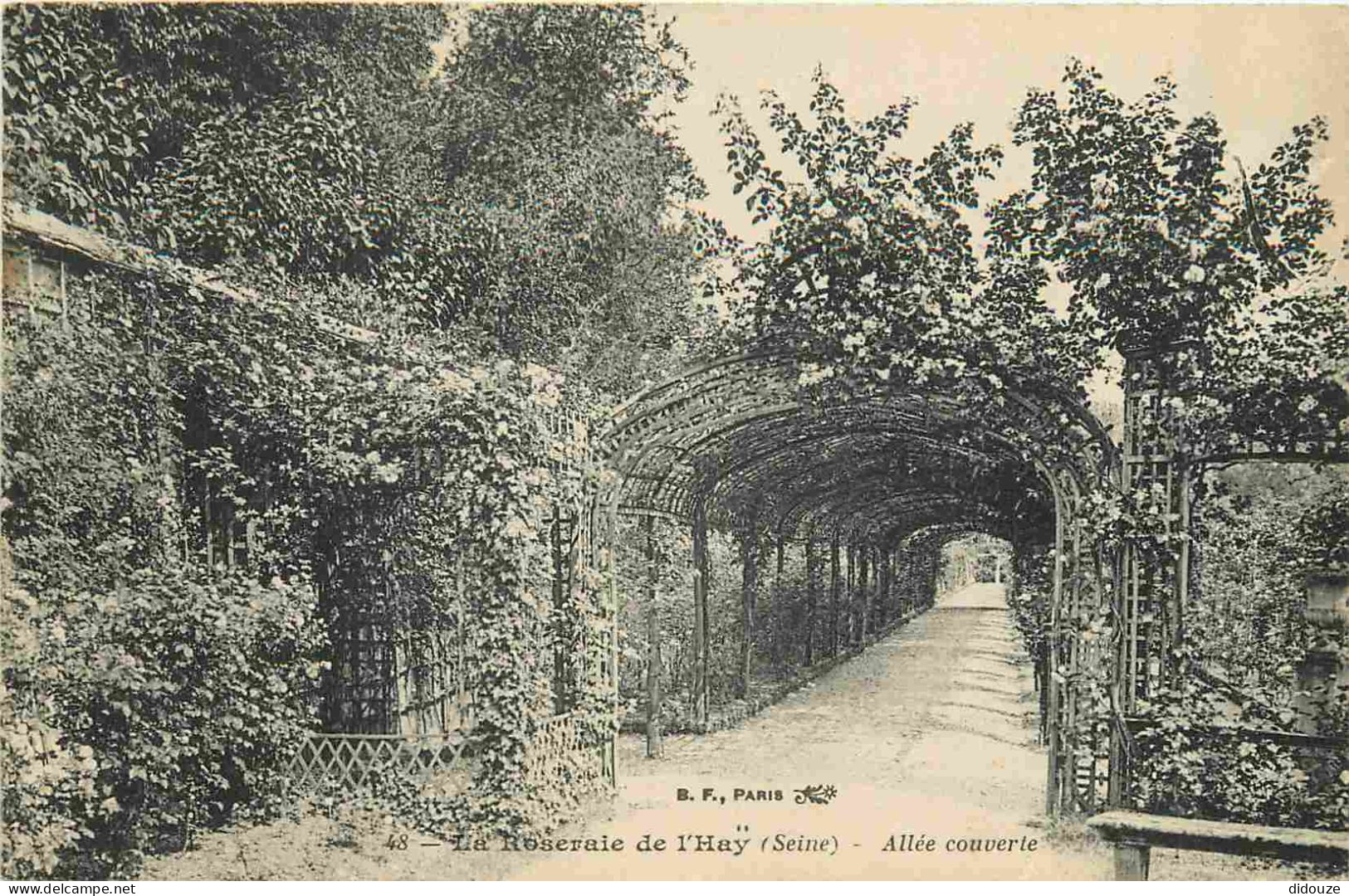 94 - L'Hay les Roses - La Roseraie - Allée couverte - CPA - Voir Scans Recto-Verso