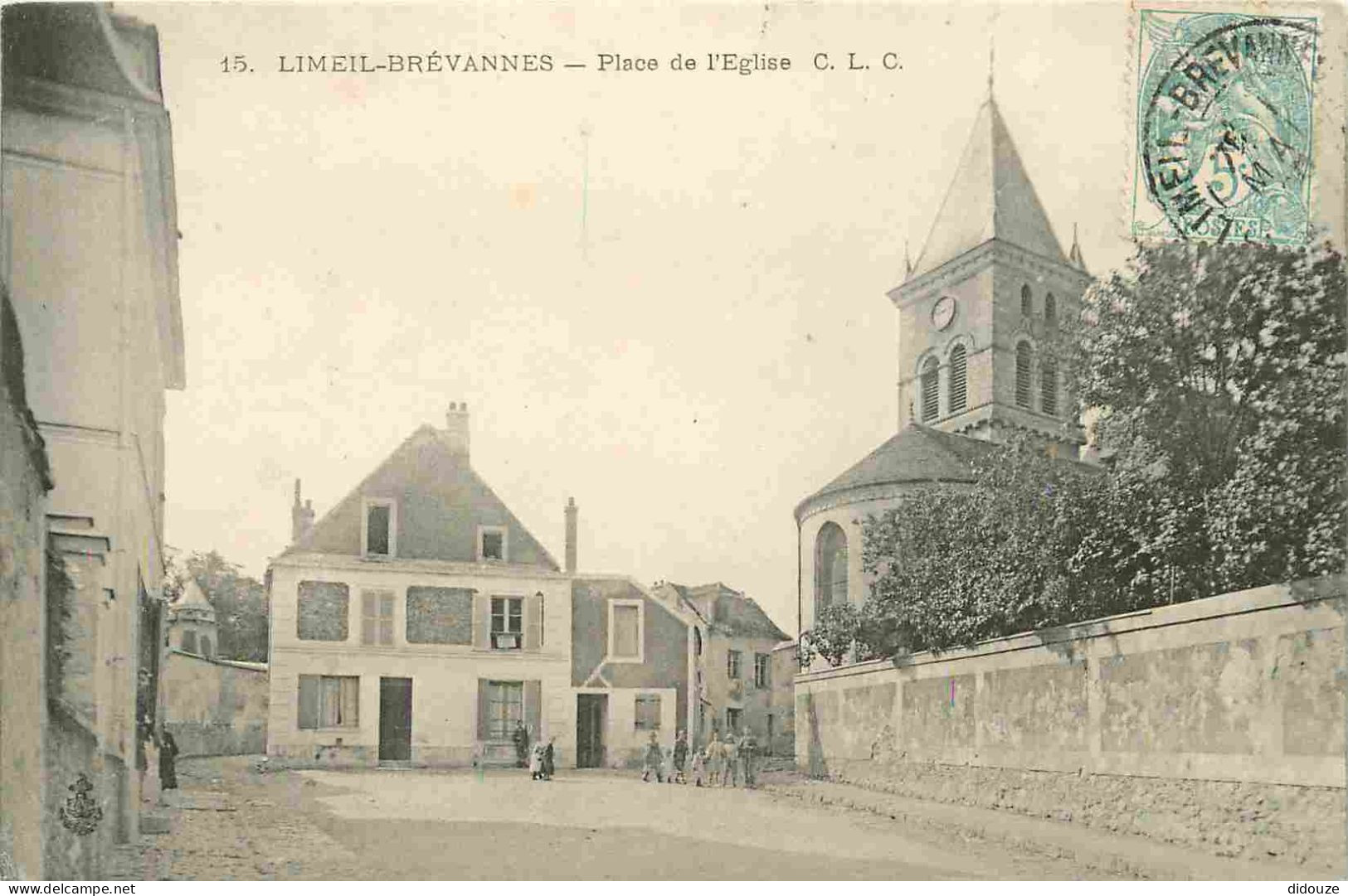 94 - Limeil Brevannes - Place de l'Eglise - Animée - CPA - Voir Scans Recto-Verso