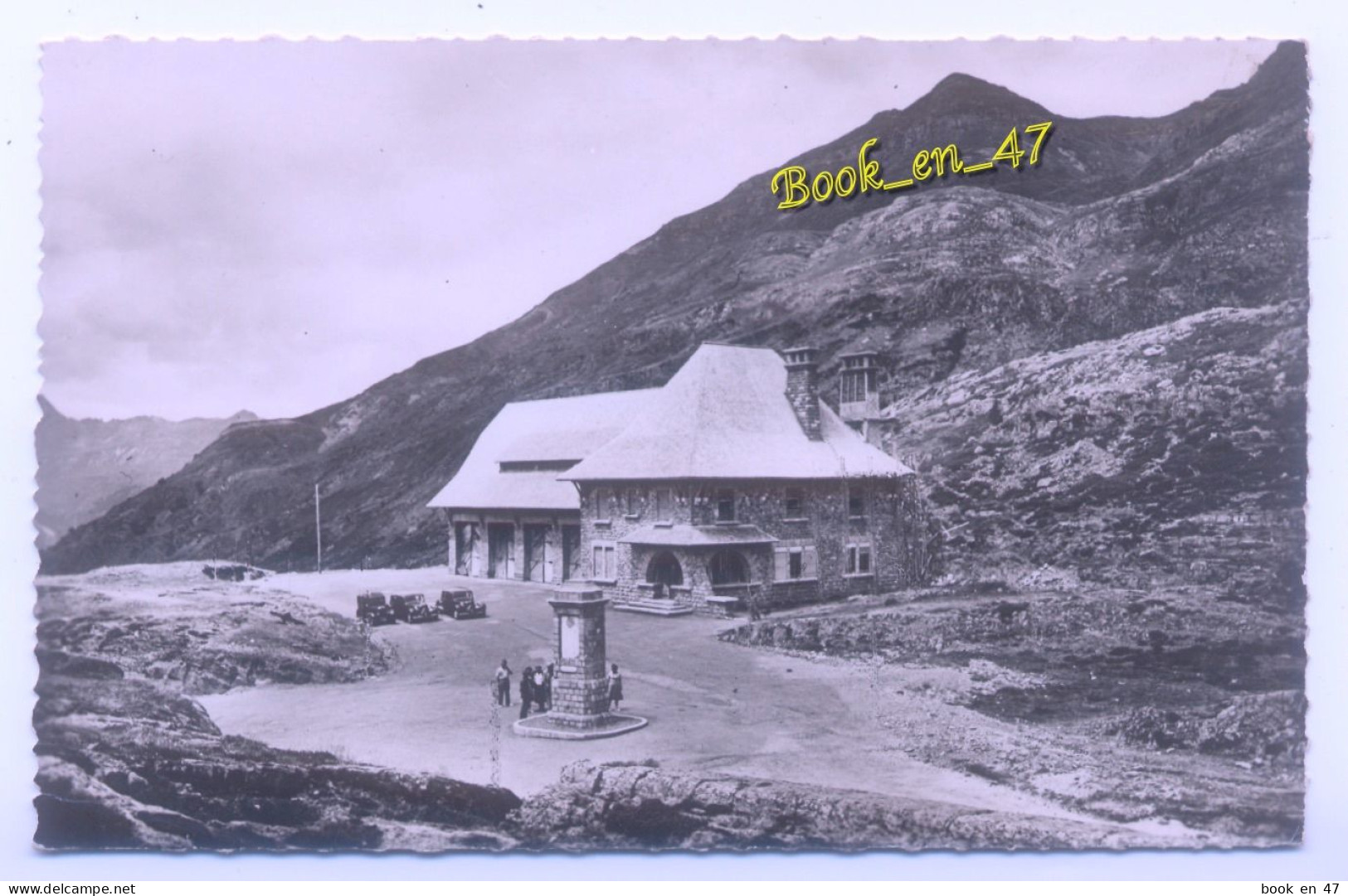 {94314} 64 Pyrénées Atlantiques Route d'Oloron Frontière Espagnole Borne Frontière Col du Somport; animée " en baisse "