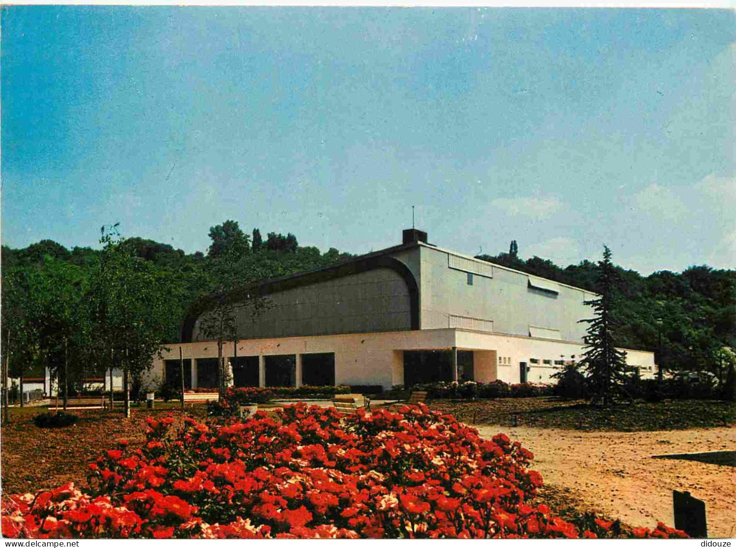 95 - Cormeilles en Parisis - La Salle des Fêtes - CPM - Voir Scans Recto-Verso