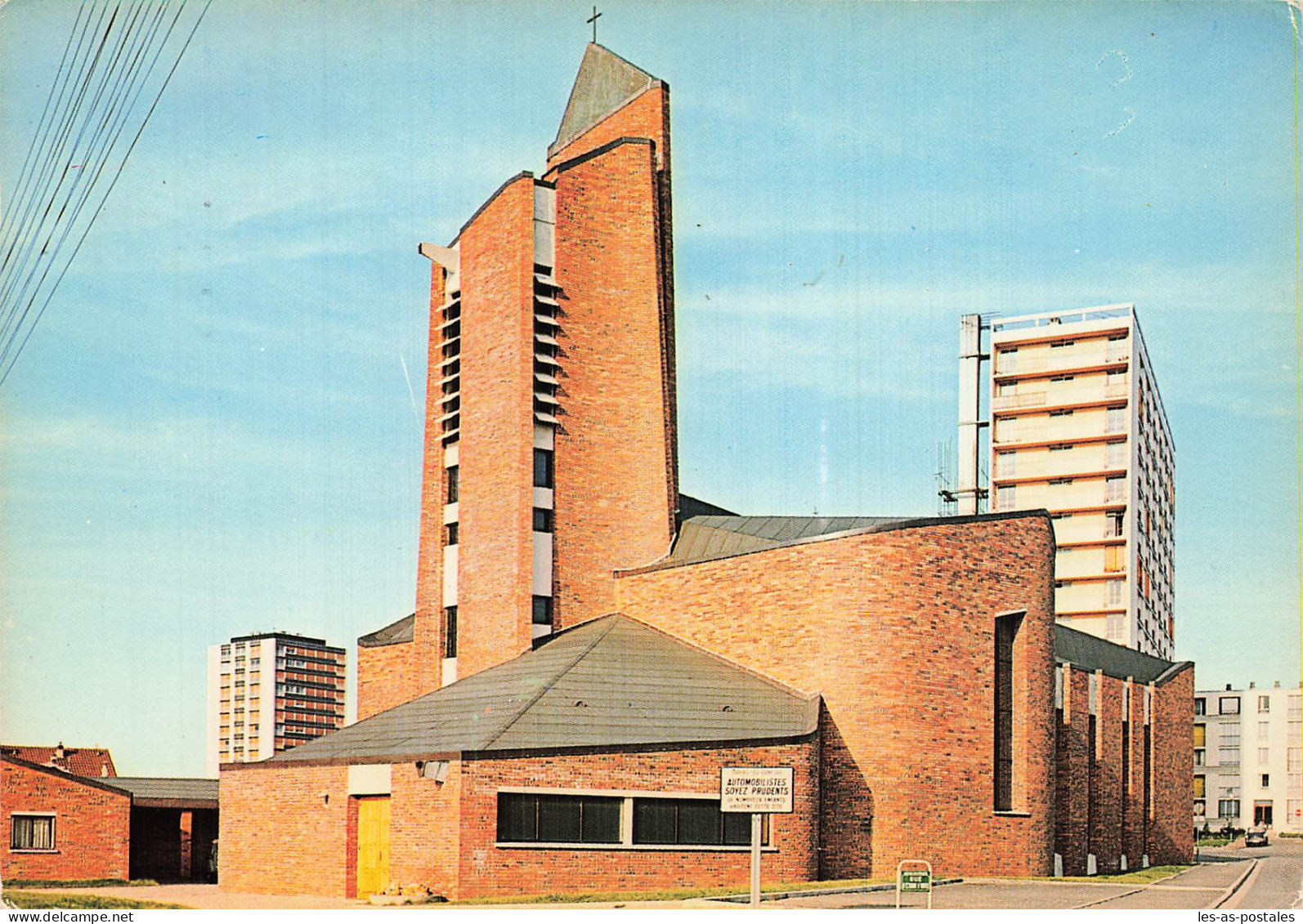 95 GARGES LES GONESSES EGLISE SAINTE GENEVIEVE