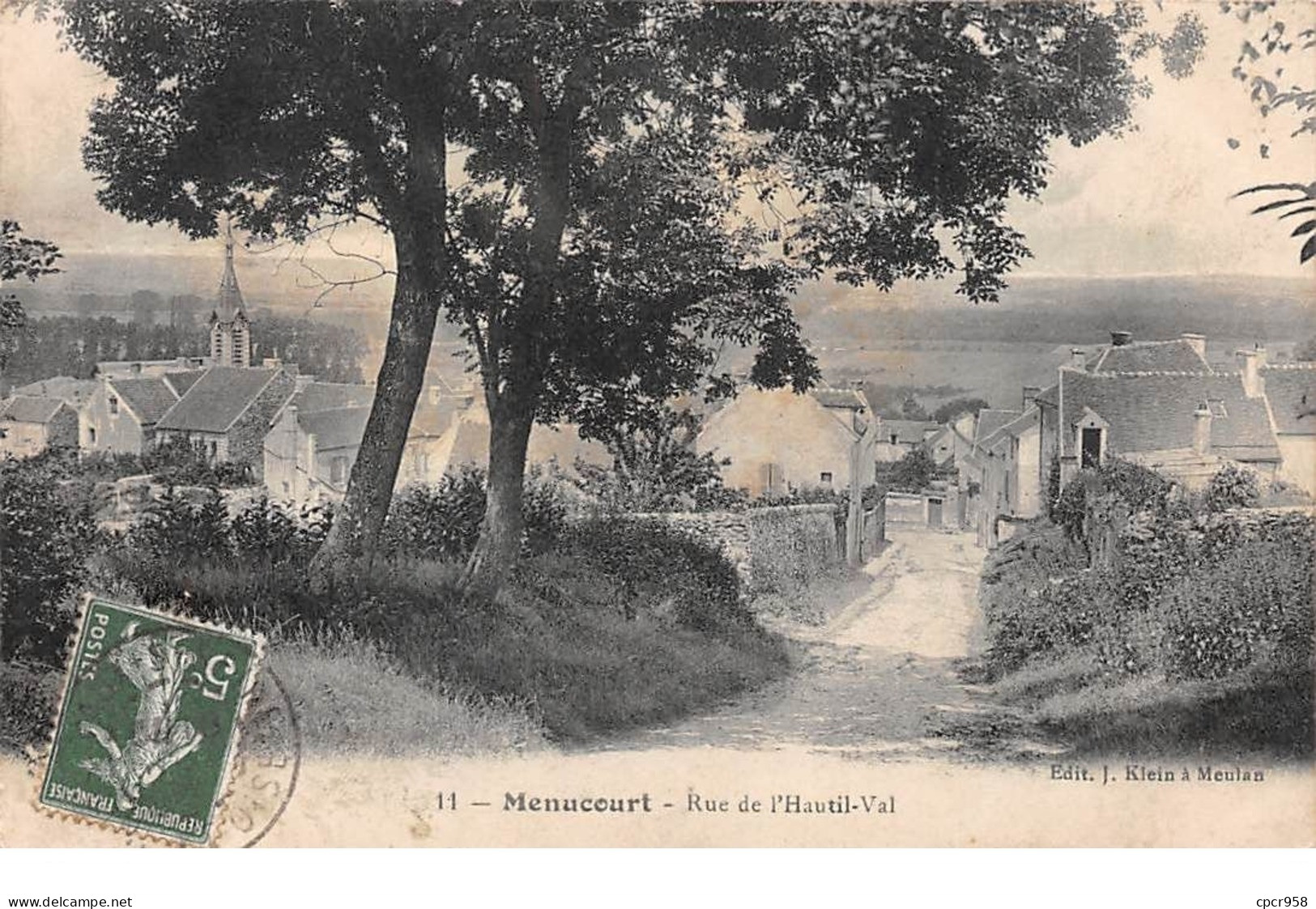 95 - n°111799 - Menucourt - Rue de l'Hautil-Val