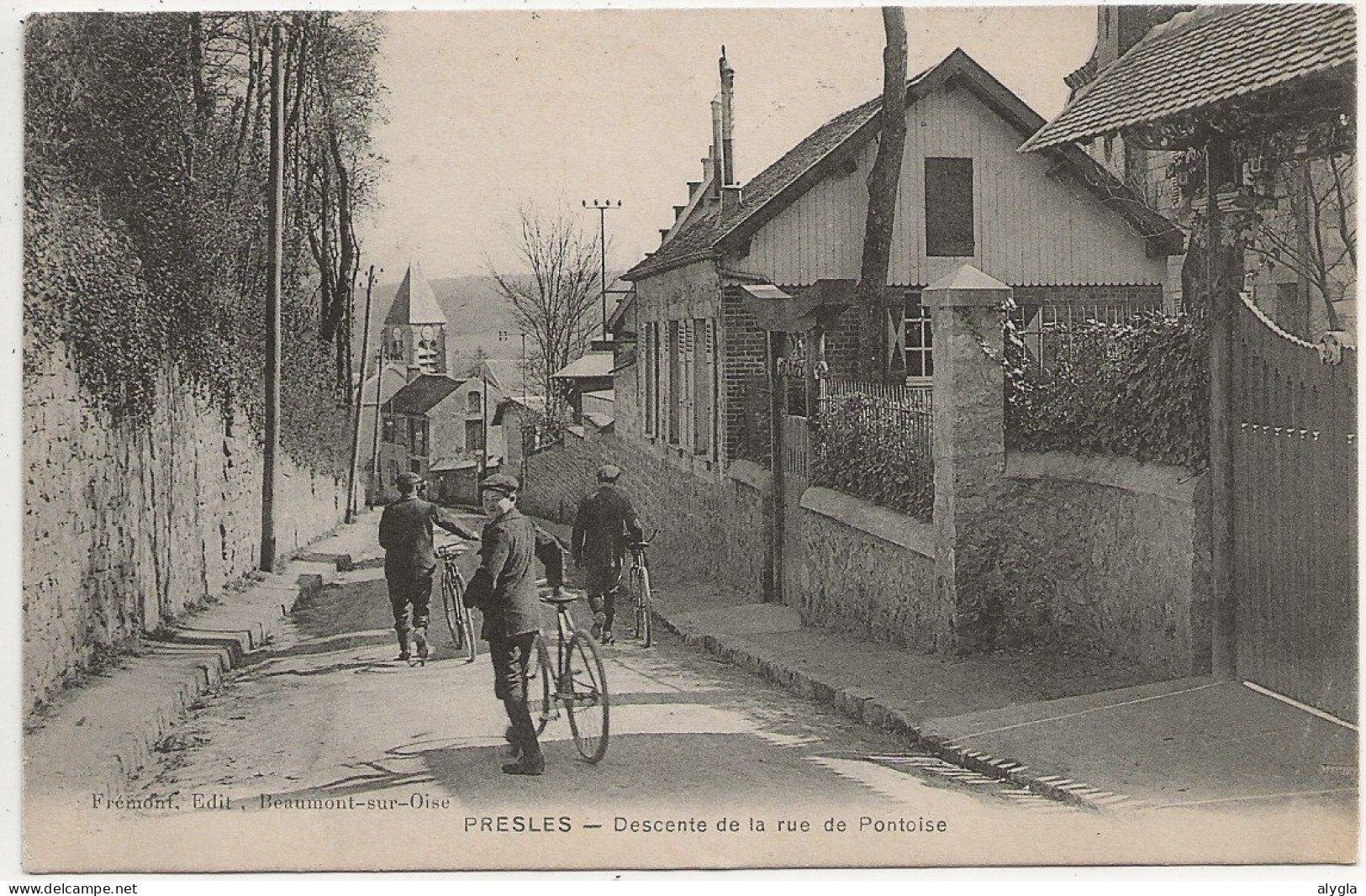 95 - PRESLES - DESCENTE DE LA RUE DE PONTOISE - CPA 1911