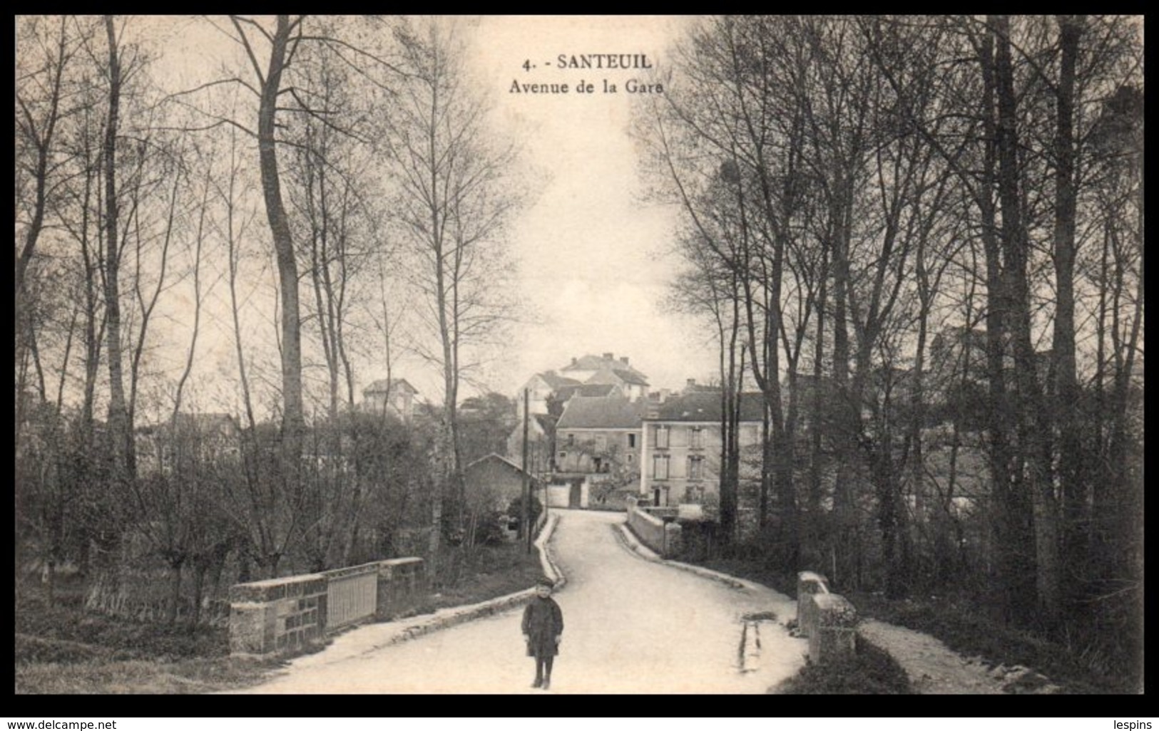95 - SANTEUIL -- Avenue de la Gare