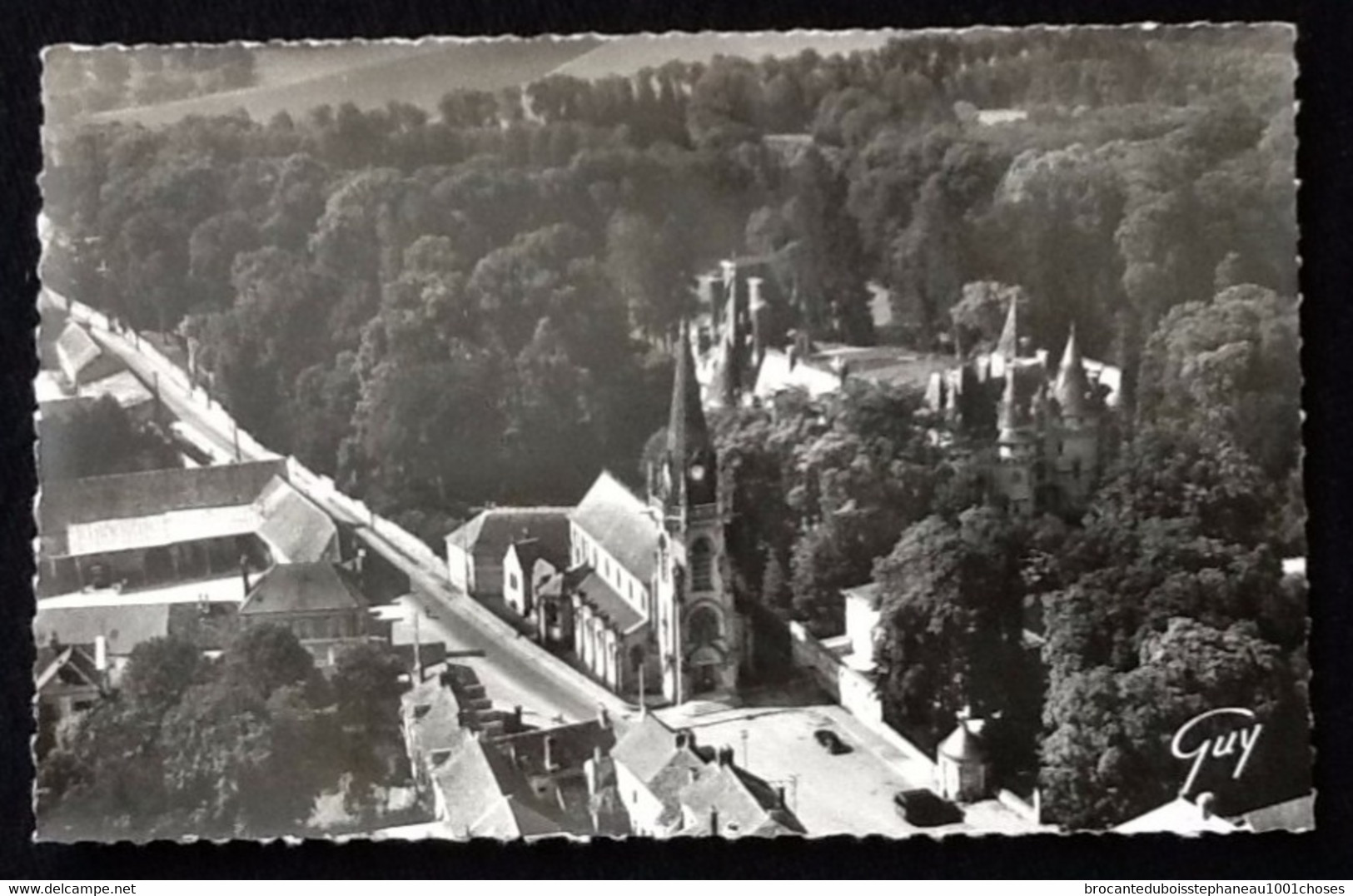 95 Vigny (Val d' Oise) L' Eglise et le Château