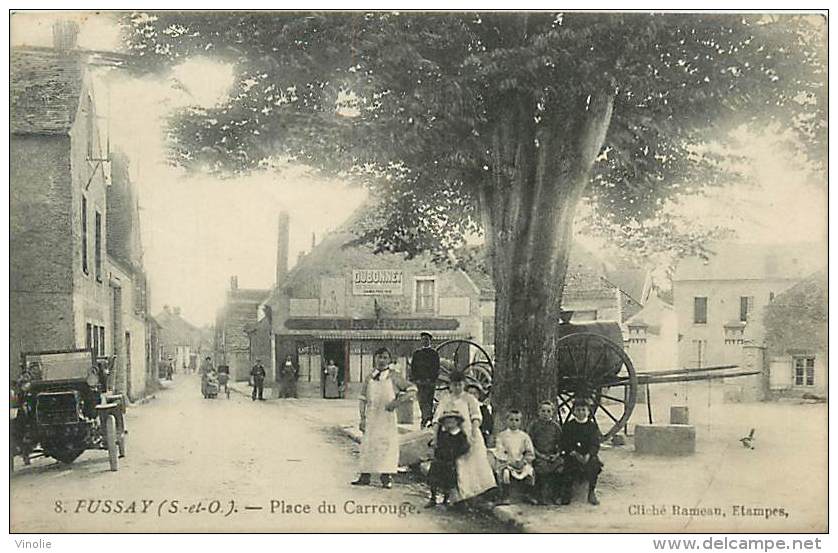 A-16 5991 : PUSSAY PLACE DU CARROUGE