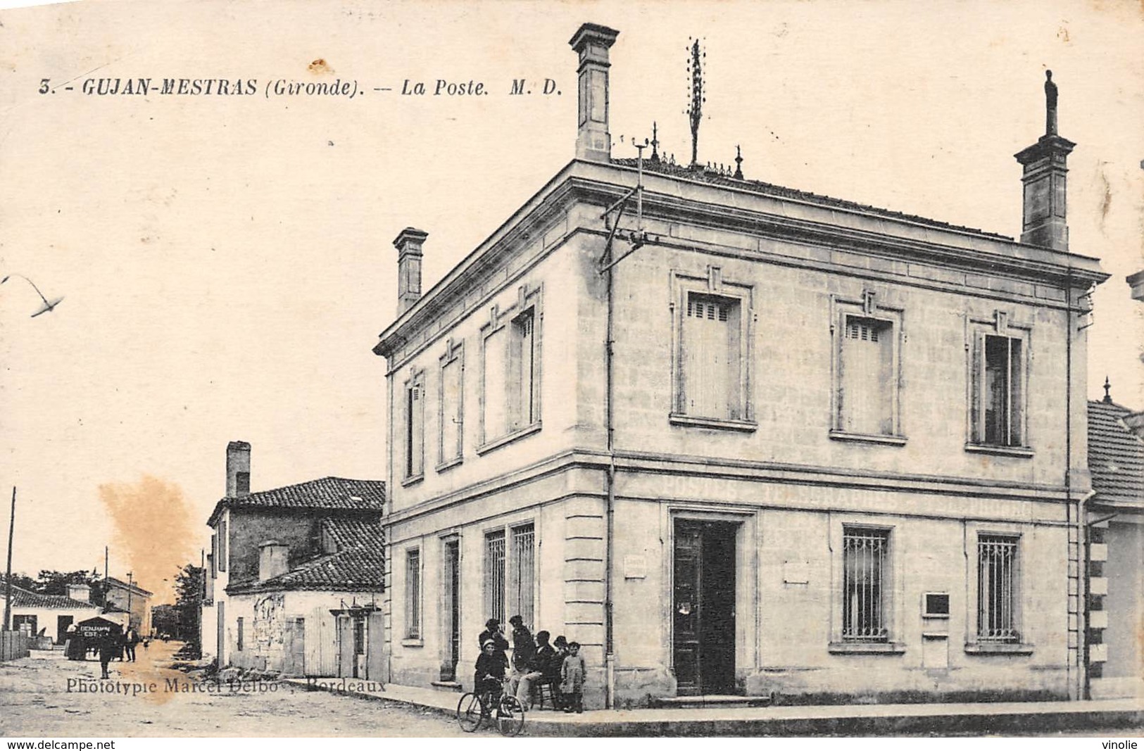 A-19-1690 :  GUJAN-MESTRAS. LA POSTE.