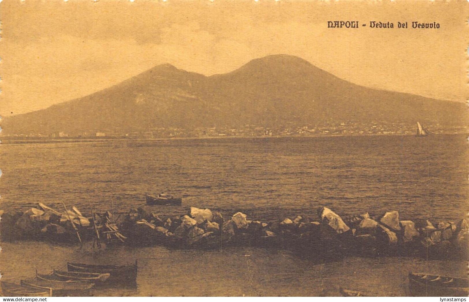 A015 Italy Napoli Naples Mountain Vesuvius Vesuvio Vulcano postcard