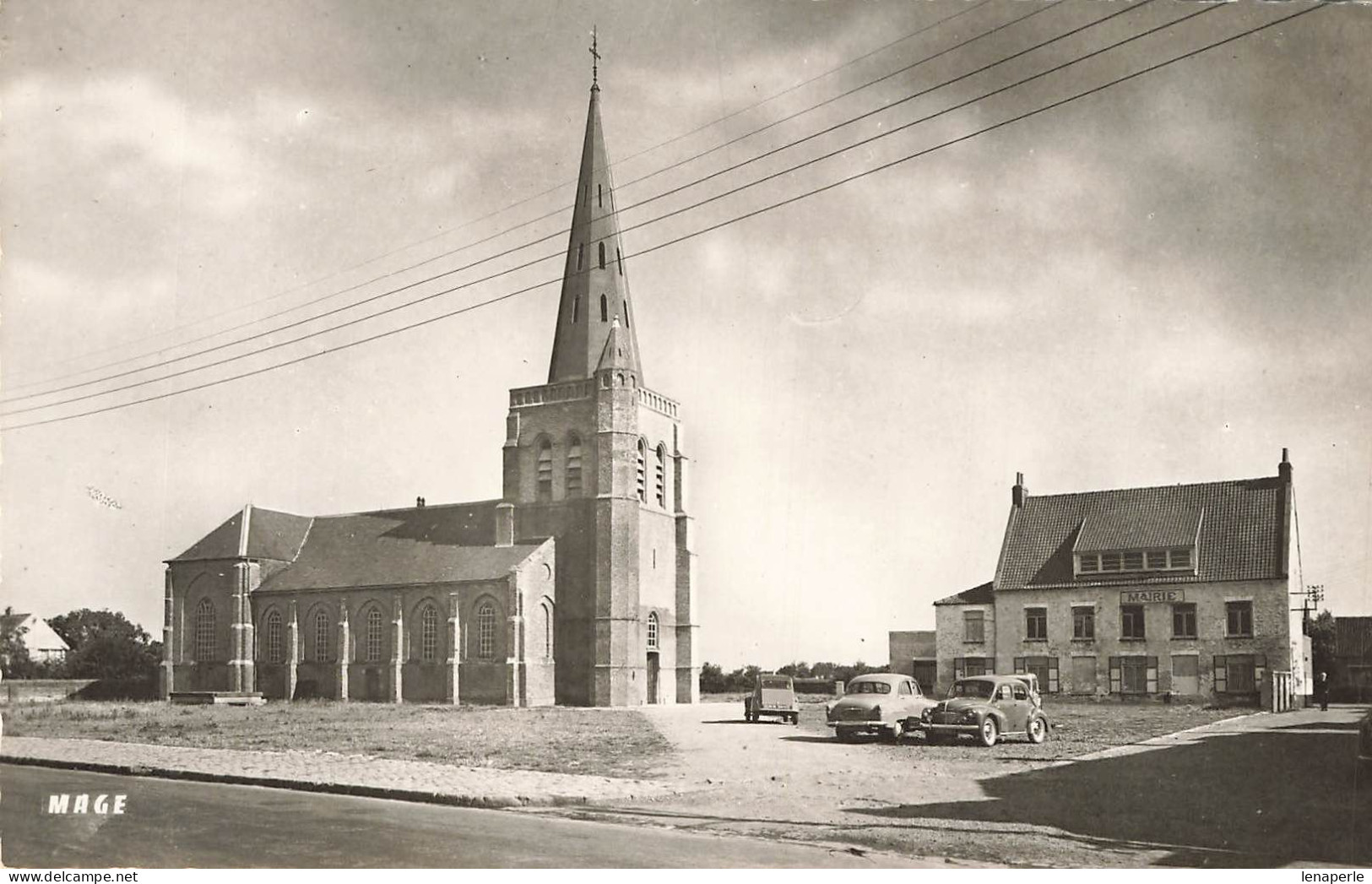 A5263 oye plage l'Église et la mairie